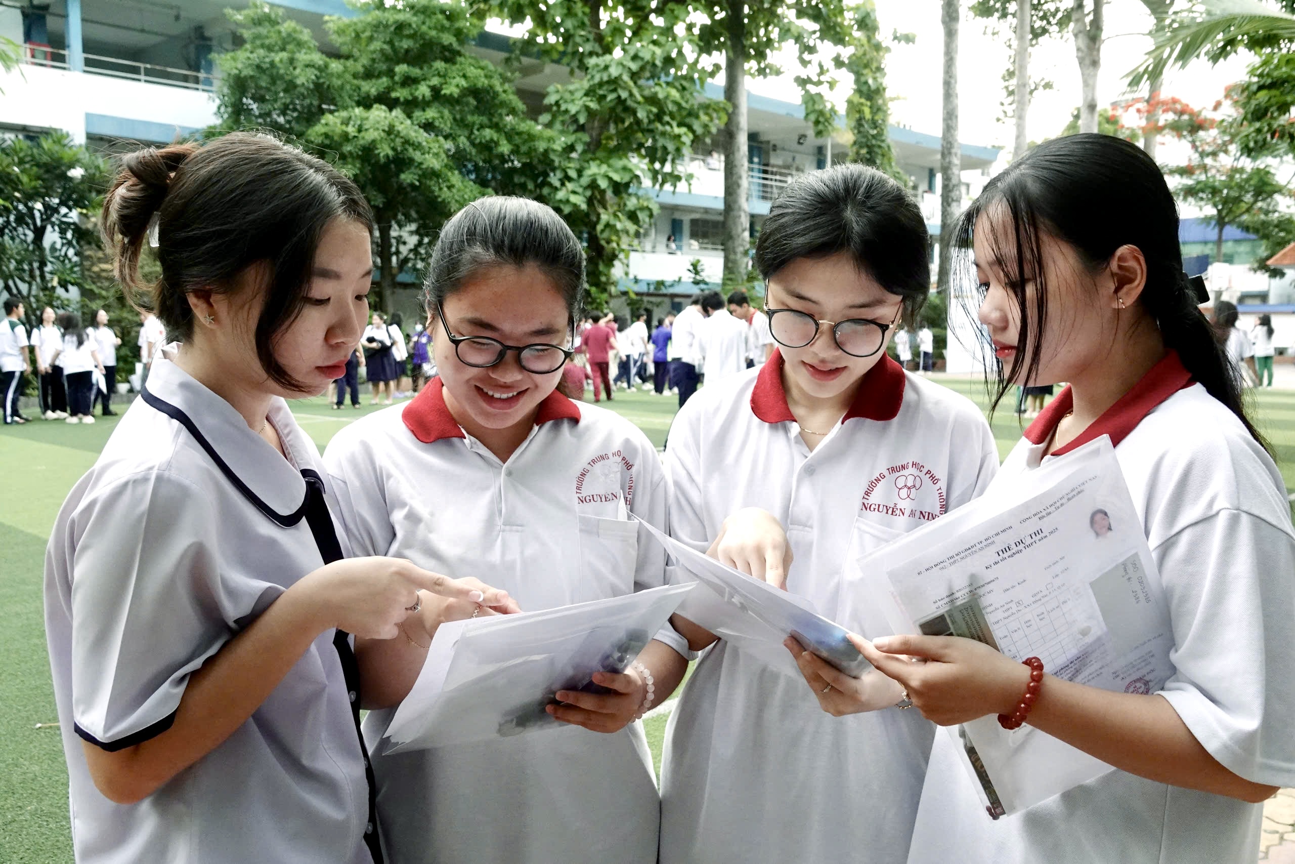 Những ngành, trường nào dự đoán điểm chuẩn từ 25 trở lên?- Ảnh 1.