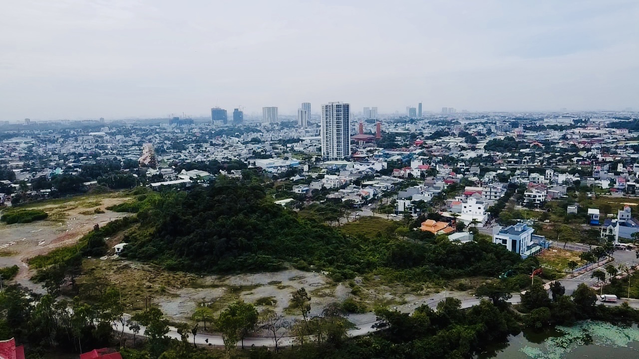 TP.HCM: Phường Đông Hòa có ngôi chùa cổ 413 năm tuổi nằm chót vót trên đỉnh núi - Ảnh 4.