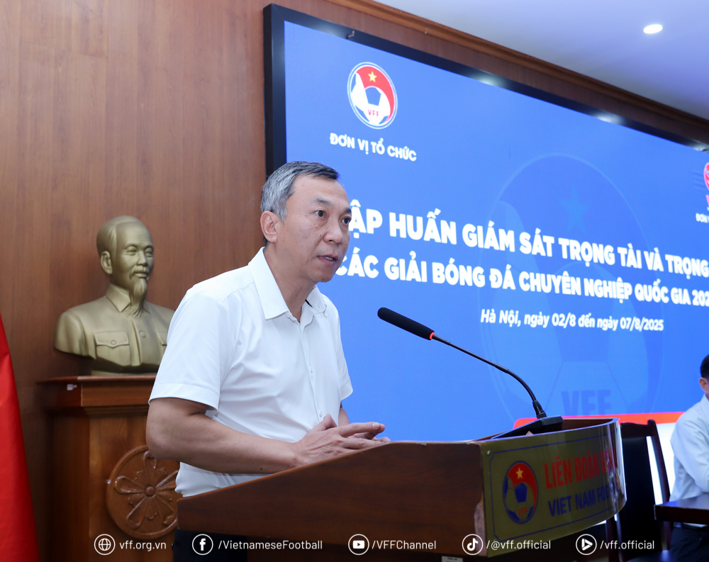 Co powiedział prezes VFF sędziom w dniu zakończenia kursu szkoleniowego, gdzie doszło do smutnego incydentu? - Zdjęcie 3. Chủ tịch VFF nói gì với các trọng tài trong ngày bế mạc lớp tập huấn vừa xảy ra chuyện buồn? - Ảnh 3.