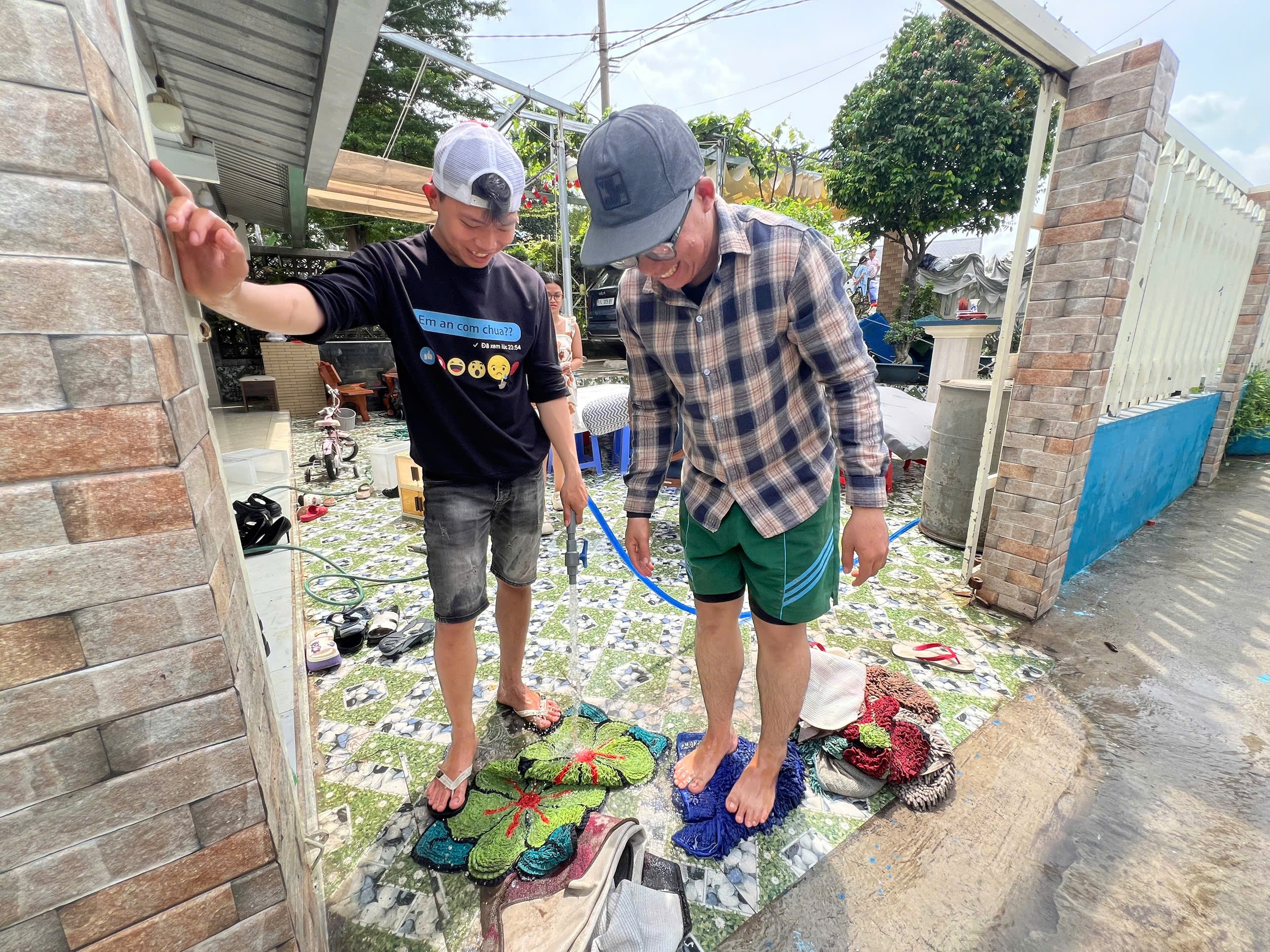 TP.HCM: Nhiều căn nhà tỉnh lộ 43 ngập nặng, 50 hộ dân bị ảnh hưởng - Ảnh 11.