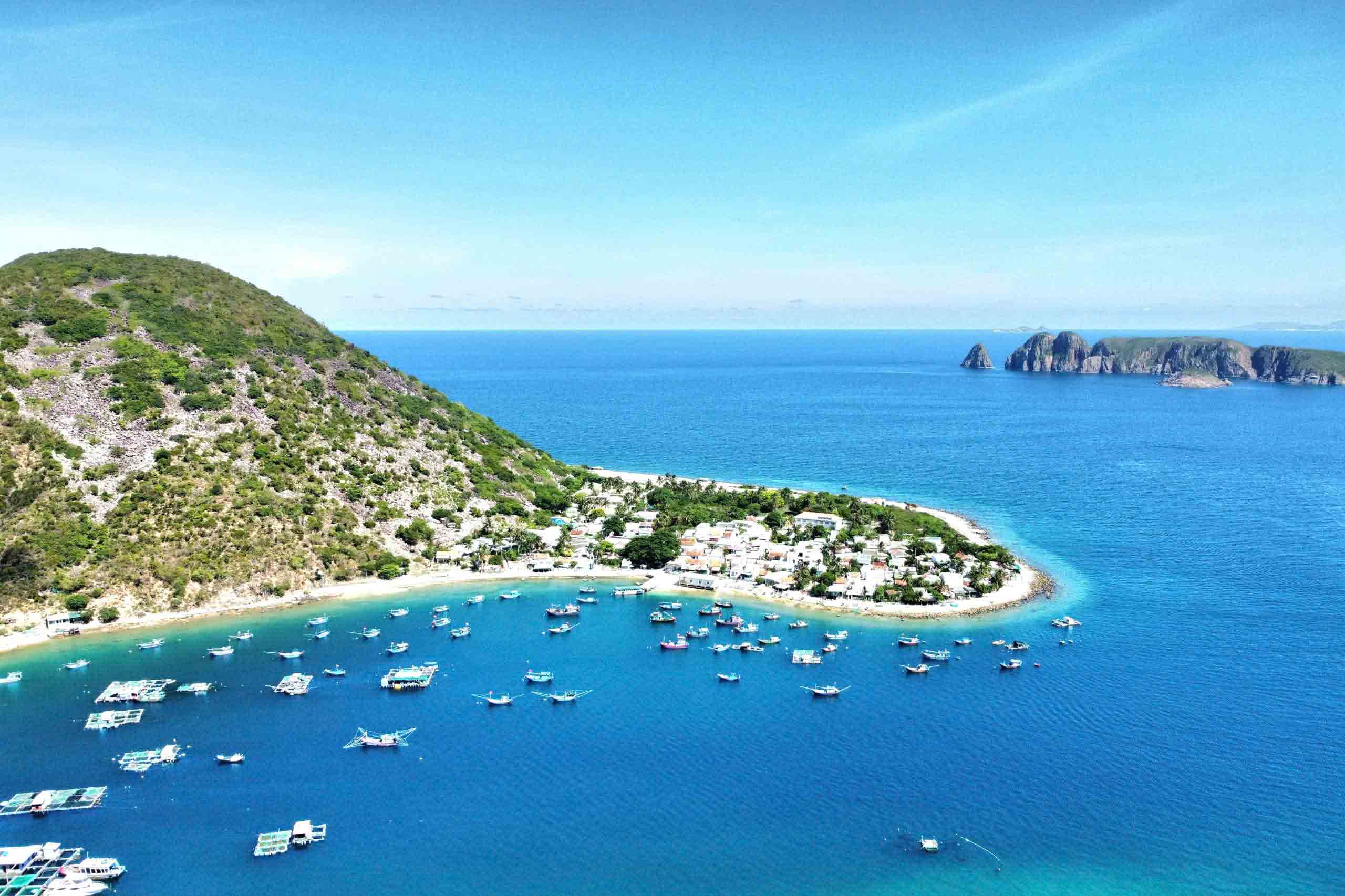 ເຂື່ອນ ບິກ - ພື້ນທີ່ສີຂຽວທີ່ງົດງາມຢູ່ກາງອ່າວ ຍາຈາງ - ພາບ 4. Bích Đầm - miền xanh hoang sơ giữa vịnh Nha Trang- Ảnh 4.