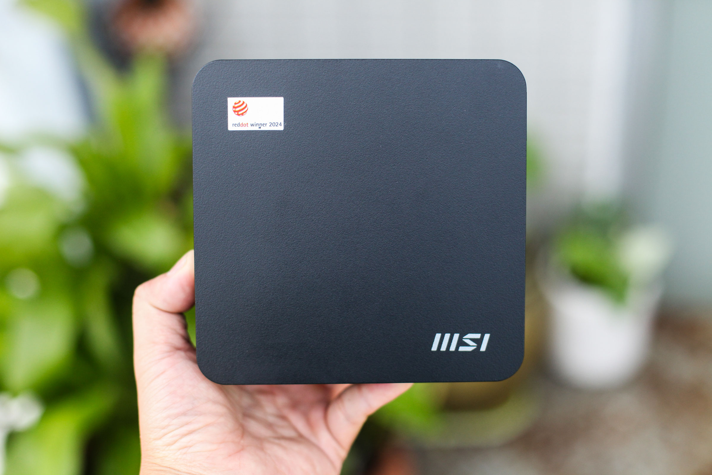 Trải nghiệm thực tế MSI Cubi NUC AI+ 2MG: Nhỏ gọn, mạnh mẽ với Copilot+ PC - Ảnh 1.