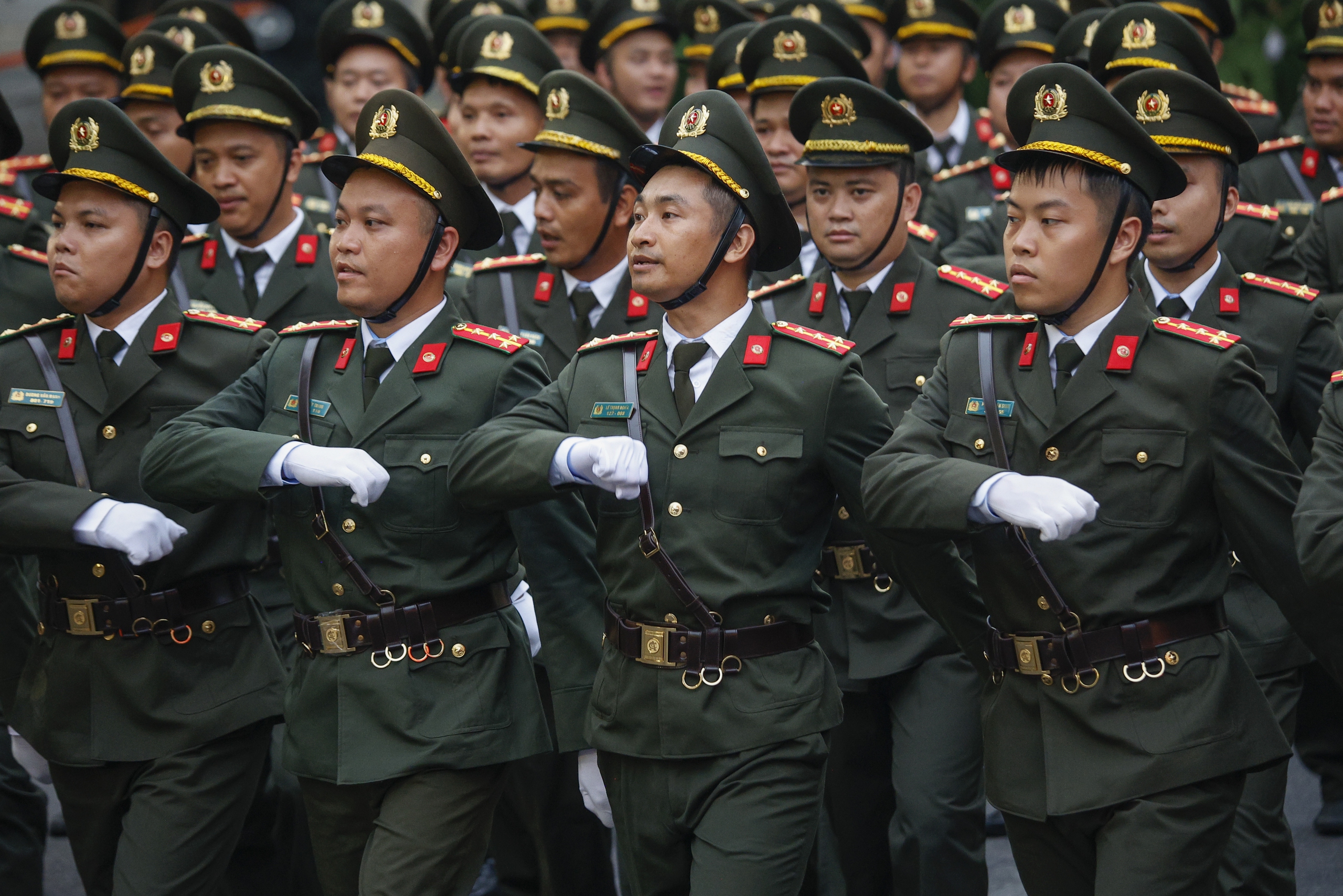 Hơn 2 . 000 Chiến sĩ công an Hà Nội diễu binh diễu hành trong Ngày hội bình yên - Ảnh 7.