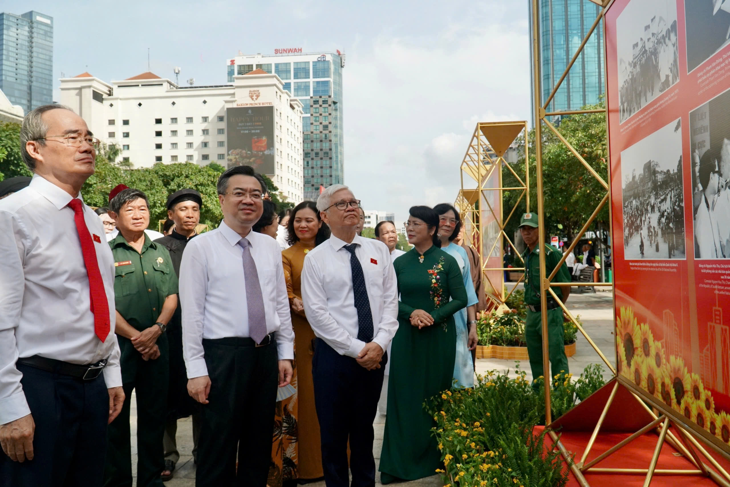 Triển lãm kỷ niệm 80 năm Tổng tuyển cử đầu tiên Quốc hội Việt Nam- Ảnh 3.