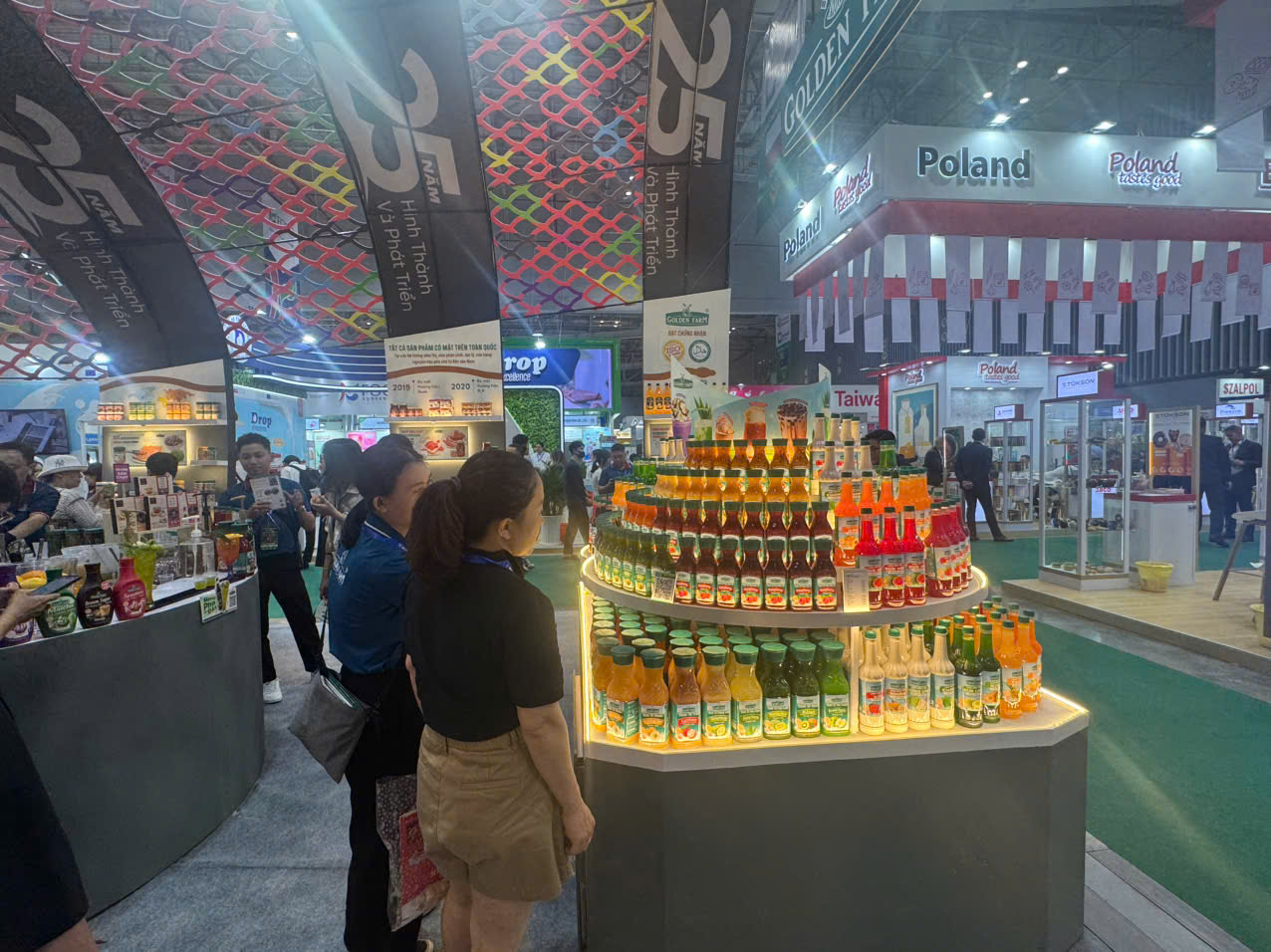 'No mắt' với hàng chục quốc gia triển lãm ẩm thực tại Việt Nam- Ảnh 8.