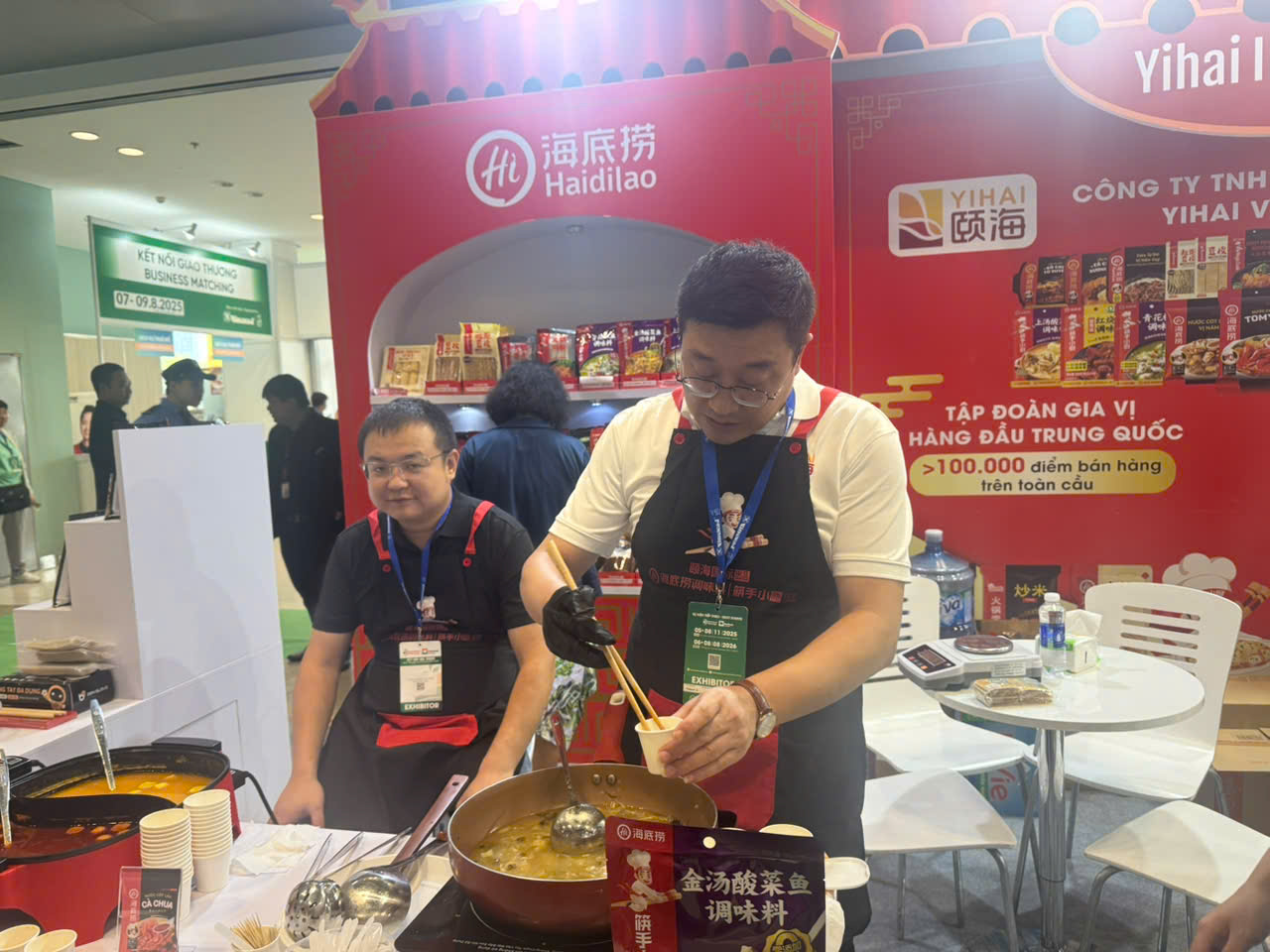 'No mắt' với hàng chục quốc gia triển lãm ẩm thực tại Việt Nam- Ảnh 5.