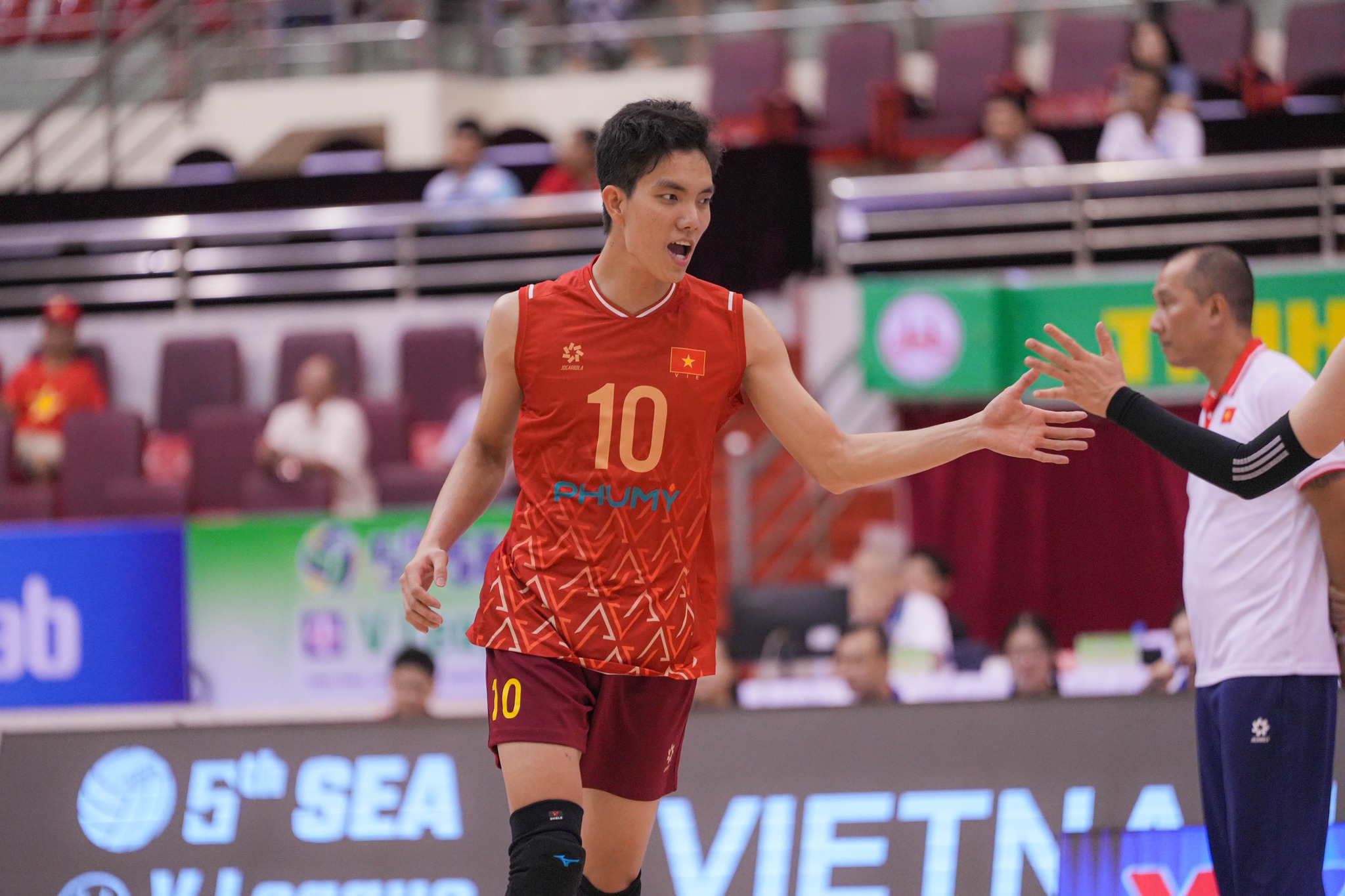 वियतनाम की महिला वॉलीबॉल टीम का थाईलैंड के साथ आज का मुकाबला लाइव देखने के लिए लिंक - फोटो 2. Link xem trực tiếp đội tuyển bóng chuyền nữ Việt Nam 'đại chiến' Thái Lan hôm nay- Ảnh 2.