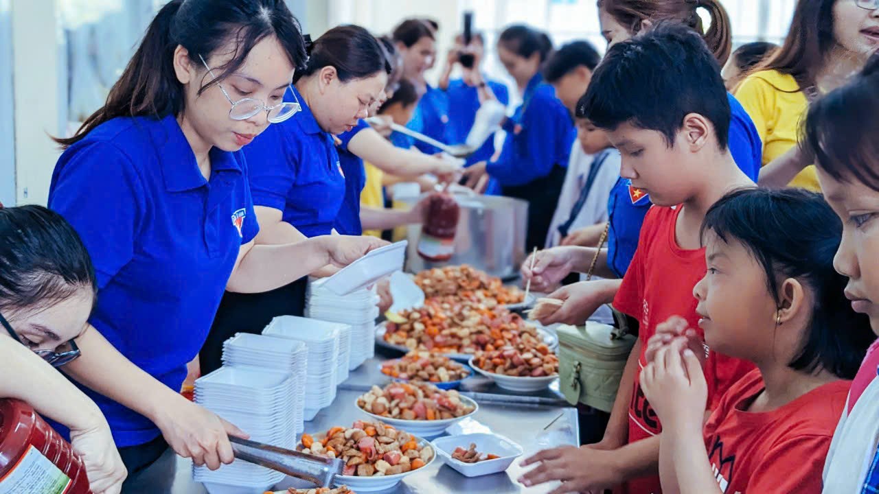 Cho đi yêu thương - nhận lại nụ cười - Ảnh 7.