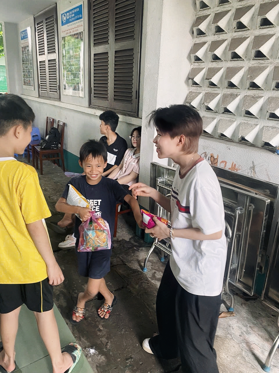 Lớp học cầu vồng - Ảnh 5.