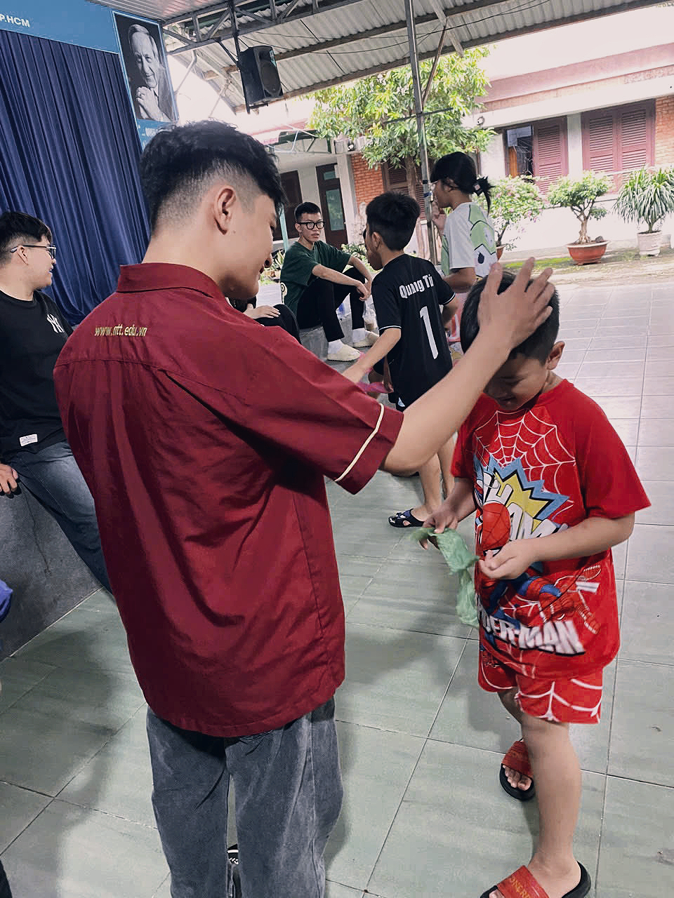 Lớp học cầu vồng - Ảnh 7.