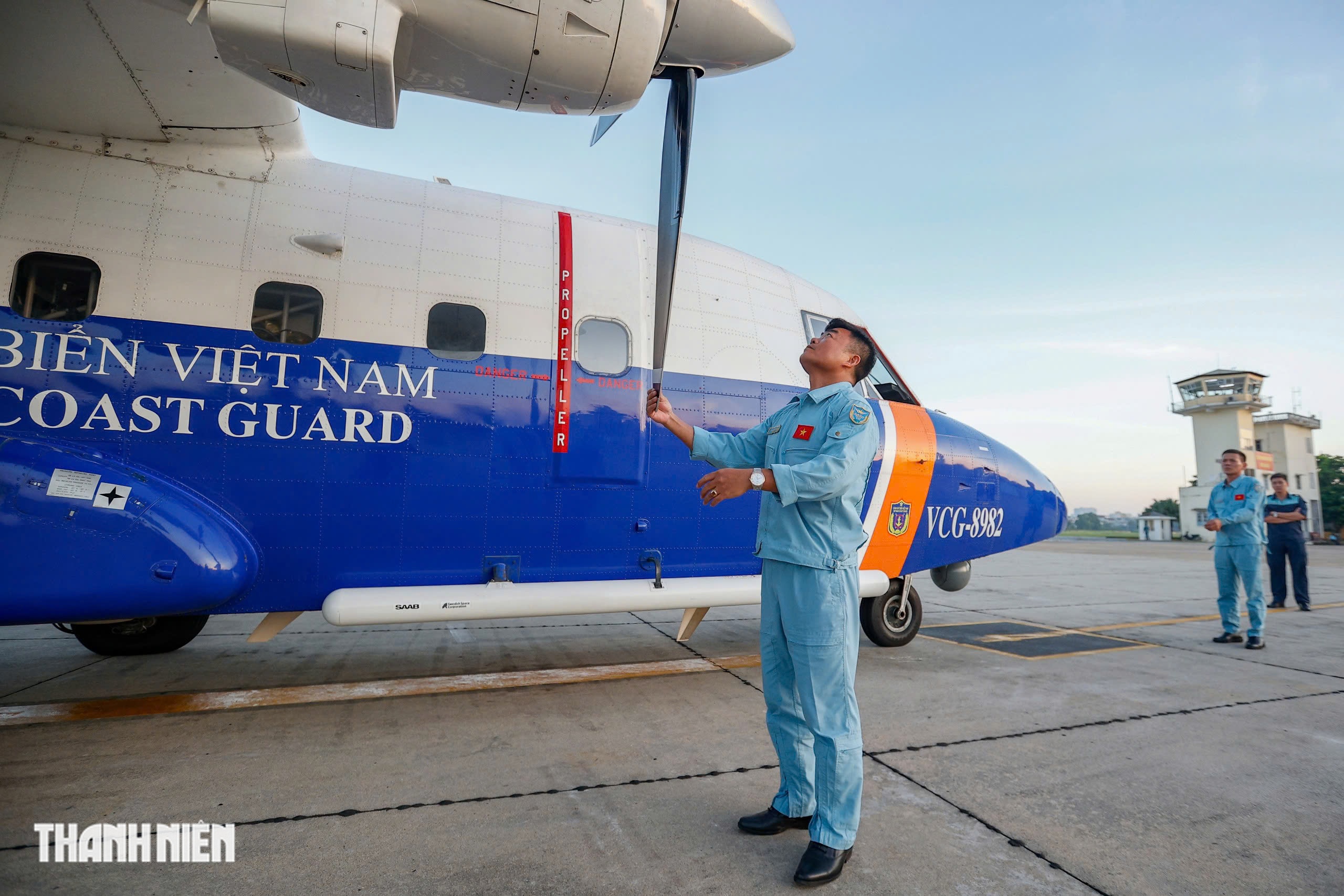 Xem 'ngựa thồ' C-295 khoác áo mới, bay biên đội 4 chiếc trên bầu trời Hà Nội- Ảnh 5.