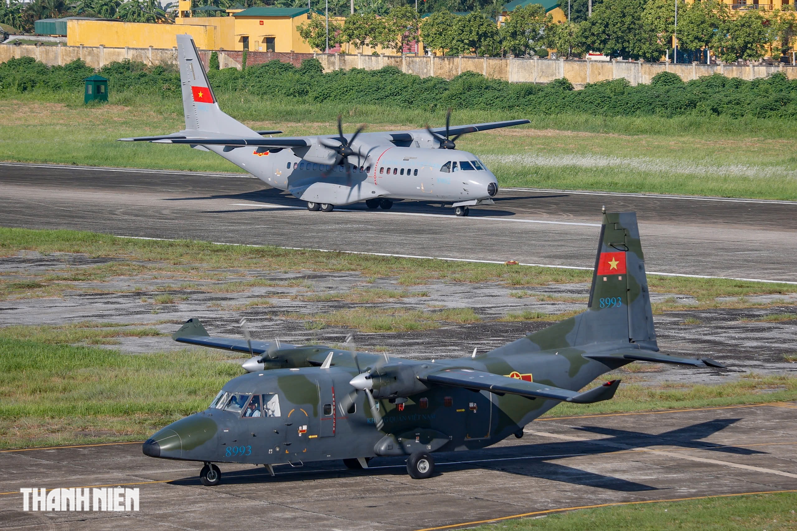 Xem 'ngựa thồ' C-295 khoác áo mới, bay biên đội 4 chiếc trên bầu trời Hà Nội- Ảnh 34.