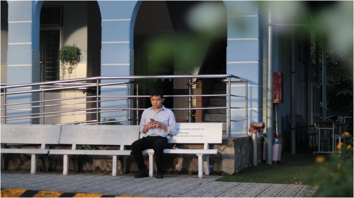 Ch&agrave;ng trai khiếm thị d&ugrave;ng c&ocirc;ng nghệ để mở đường- Ảnh 2.