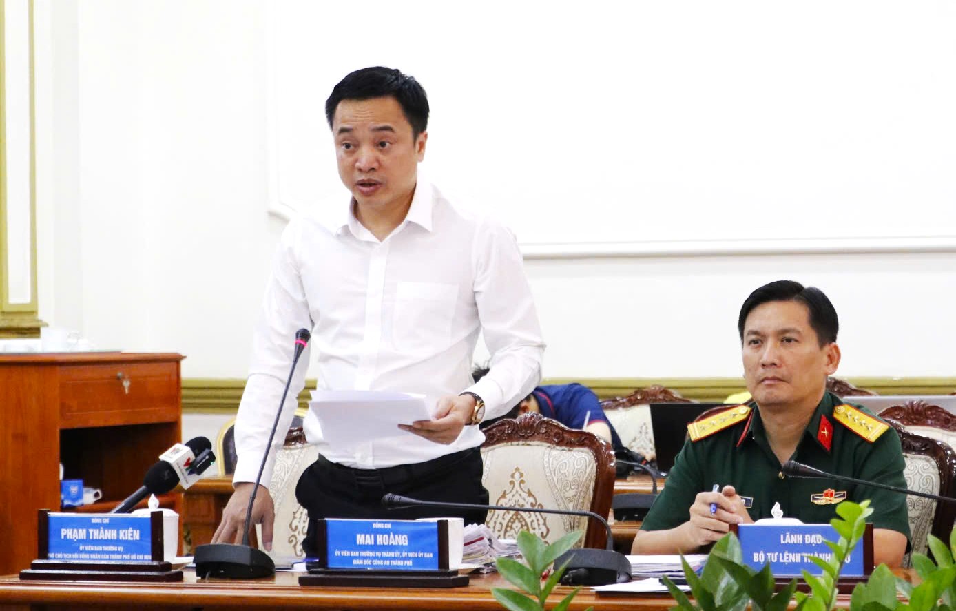 Trung tướng Mai Hoàng: Công an TP.HCM giải cứu 28 người bị 'bắt cóc online'- Ảnh 1. Trung tướng Mai Hoàng: Công an TP.HCM giải cứu 28 người bị 'bắt cóc online'- Ảnh 1.