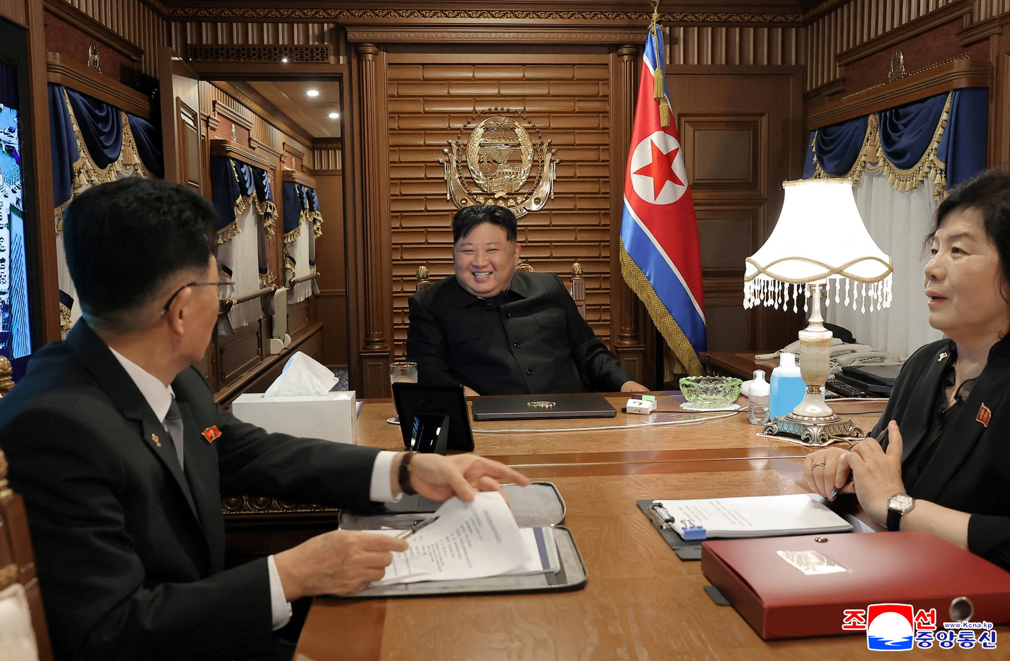 Kim Jong - un đến Trung Quốc dự lễ duyệt binh kỷ niệm chiến thắng phát xít - Ảnh 1.