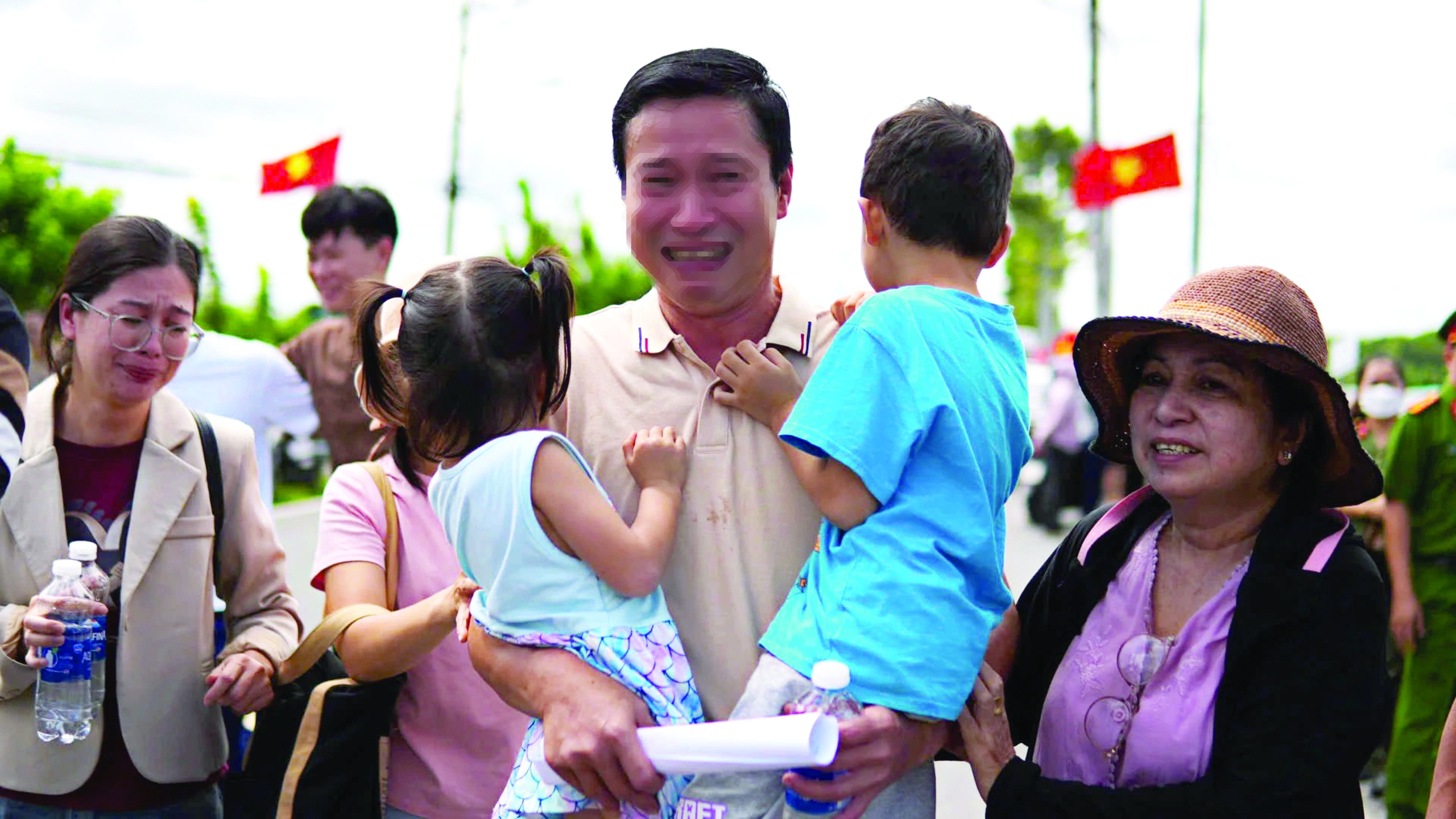 Đặc xá năm 2025: Niềm vui ngày trở về của 21 . 976 Phạm nhân - Ảnh 1. Đặc xá năm 2025: Niềm vui ngày trở về của 21 . 976 Phạm nhân - Ảnh 1.