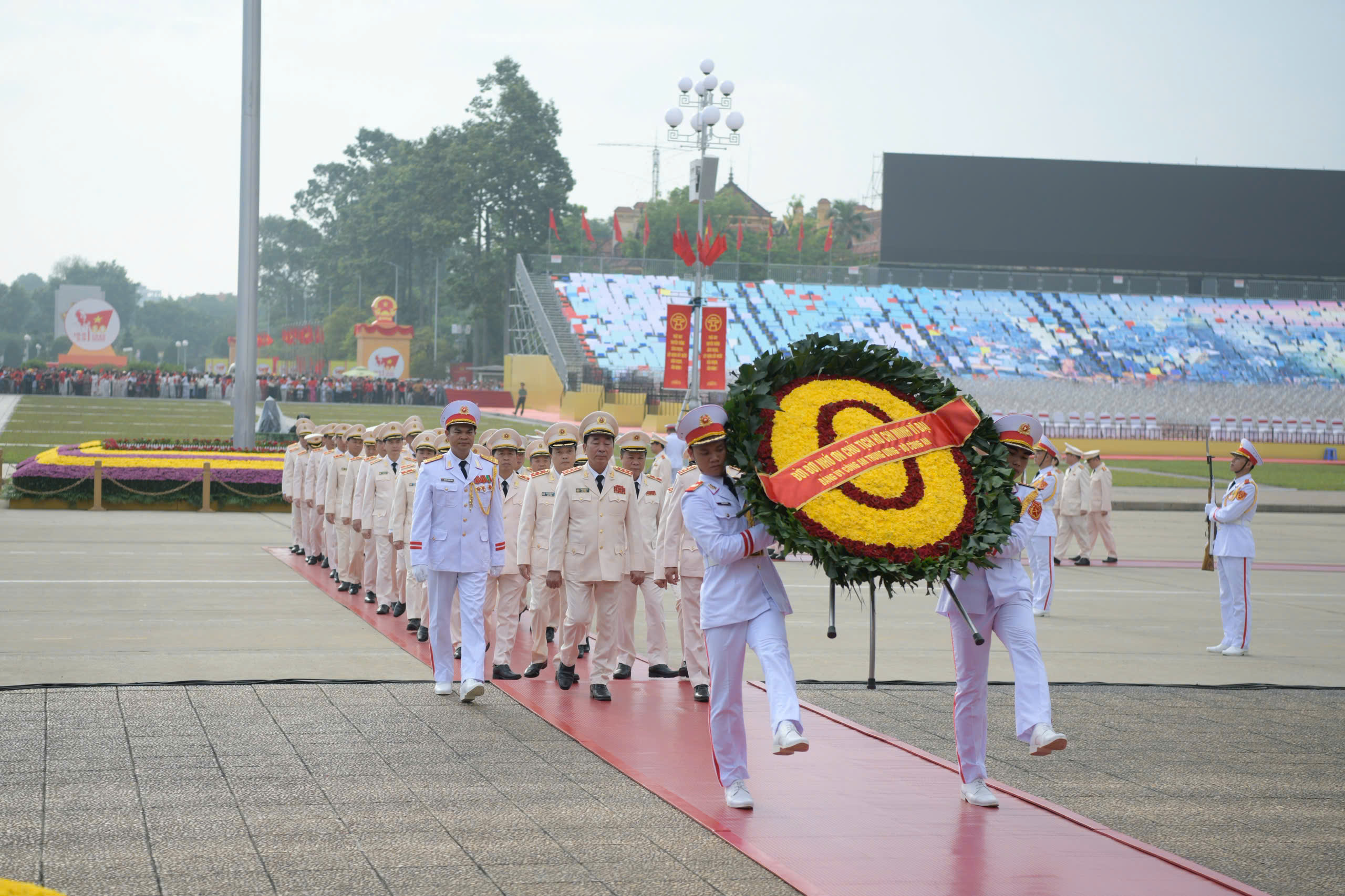 L&atilde;nh đạo Đảng, Nh&agrave; nước v&agrave;o Lăng viếng B&aacute;c nh&acirc;n 80 năm Quốc kh&aacute;nh 2.9 - Ảnh 7.