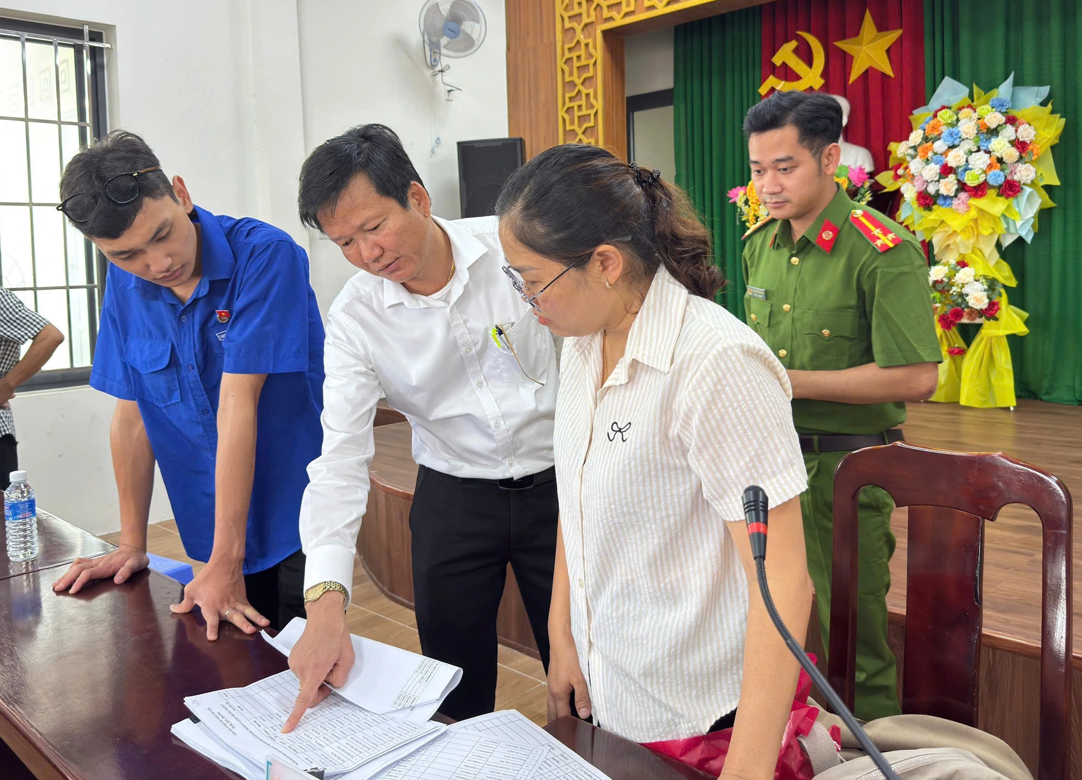 TP.HCM: Nhận quà tặng lễ Quốc khánh 2.9 thật hạnh phúc- Ảnh 3.