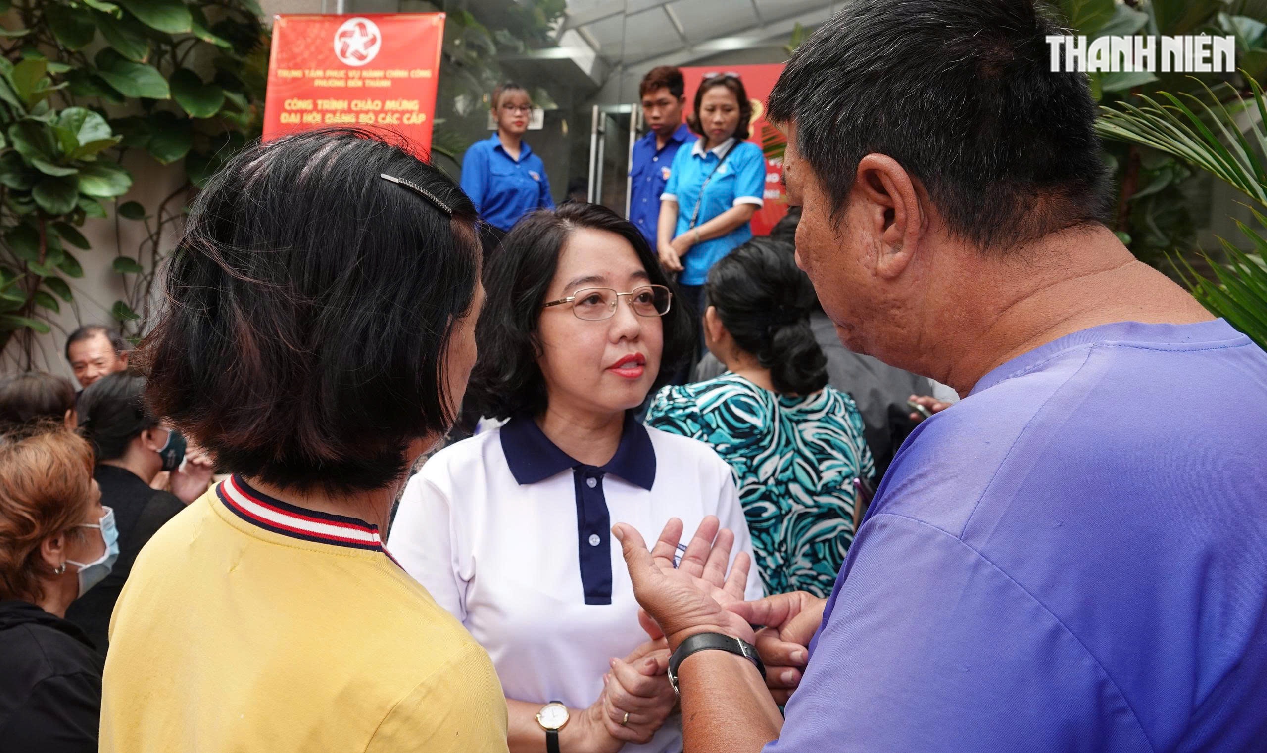 Quà Quốc khánh 2.9 đến tay người dân TP.HCM: 'Nôn nao đến mức ngủ không được'- Ảnh 7. Quà Quốc khánh 2.9 đến tay người dân TP.HCM: 'Nôn nao đến mức ngủ không được'- Ảnh 7.