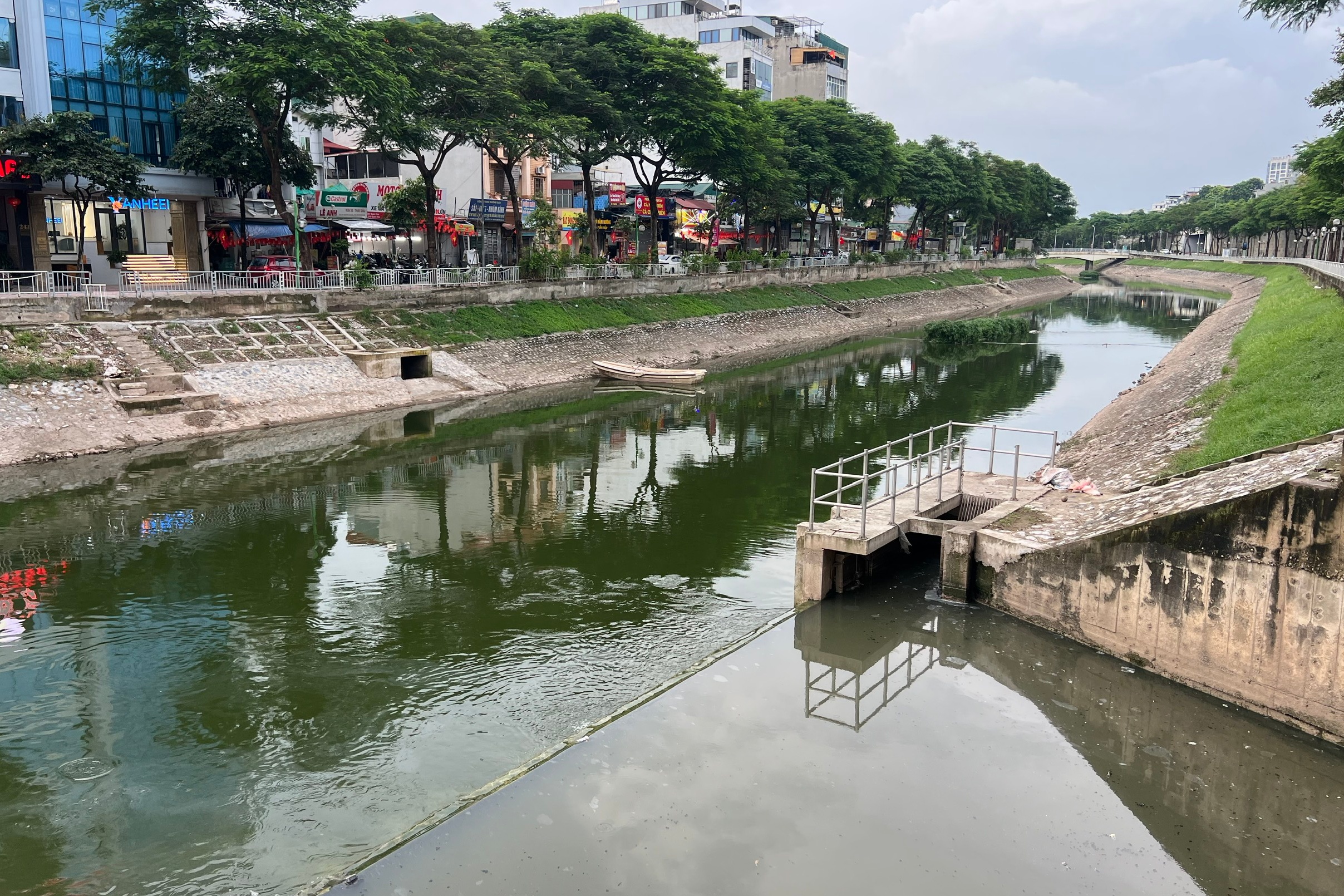 Hiện trạng sông Tô Lịch trước thời điểm Hà Nội quyết 'hồi sinh' - Ảnh 5.