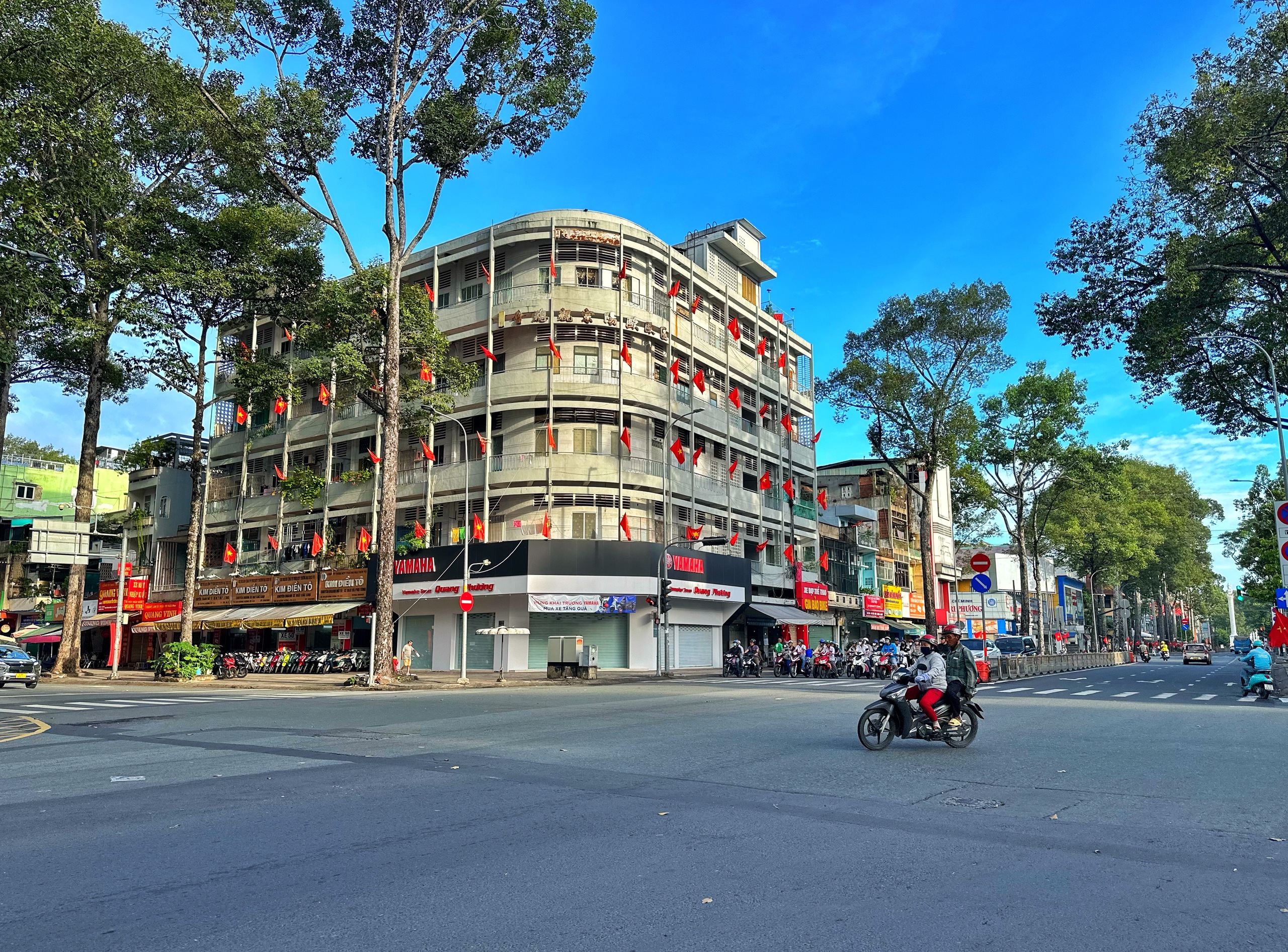 Ngày thứ ba kỳ nghỉ tết Độc lập 2.9: Bất ngờ đường phố trung tâm TP.HCM- Ảnh 5. Ngày thứ ba kỳ nghỉ tết Độc lập 2.9: Bất ngờ đường phố trung tâm TP.HCM- Ảnh 5.
