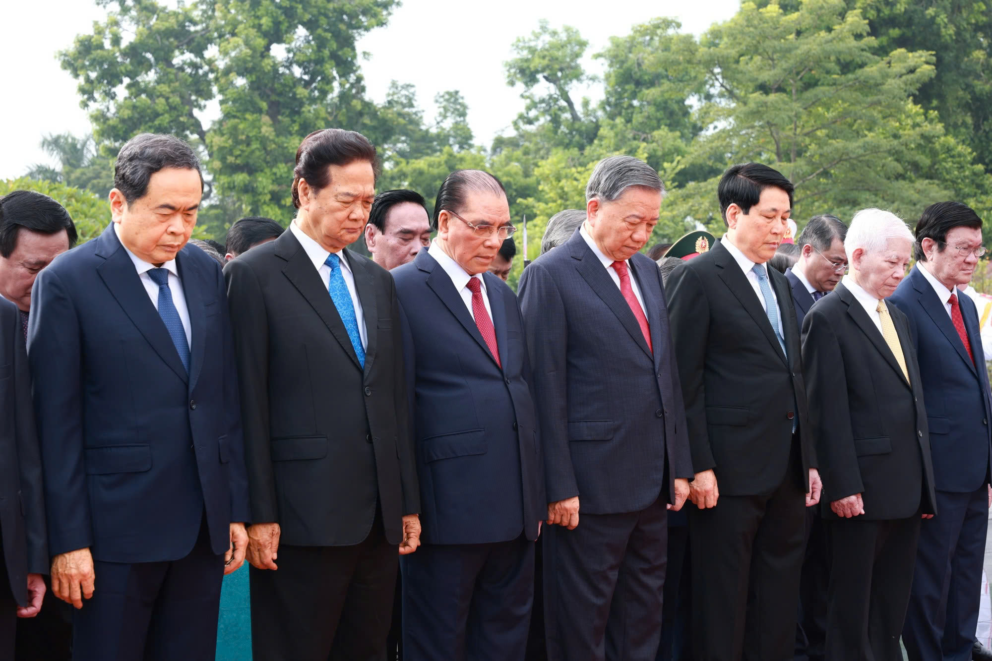 L&atilde;nh đạo Đảng, Nh&agrave; nước v&agrave;o Lăng viếng B&aacute;c nh&acirc;n 80 năm Quốc kh&aacute;nh 2.9 - Ảnh 11.