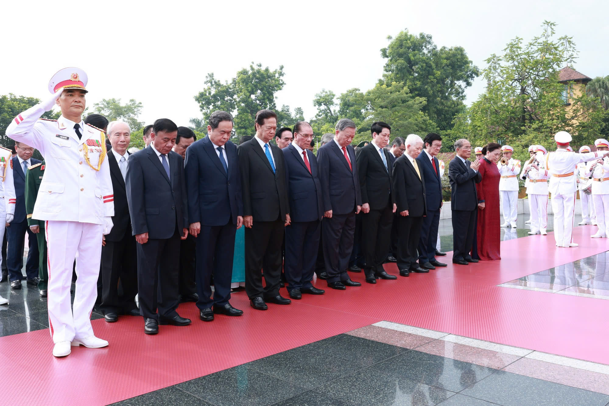 L&atilde;nh đạo Đảng, Nh&agrave; nước v&agrave;o Lăng viếng B&aacute;c nh&acirc;n 80 năm Quốc kh&aacute;nh 2.9 - Ảnh 10.