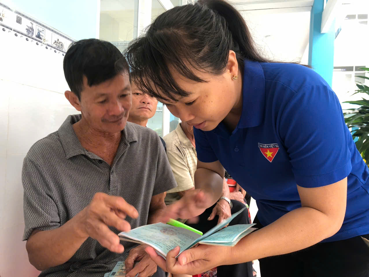 TP.HCM: Nhận quà tặng lễ Quốc khánh 2.9 thật hạnh phúc- Ảnh 2.