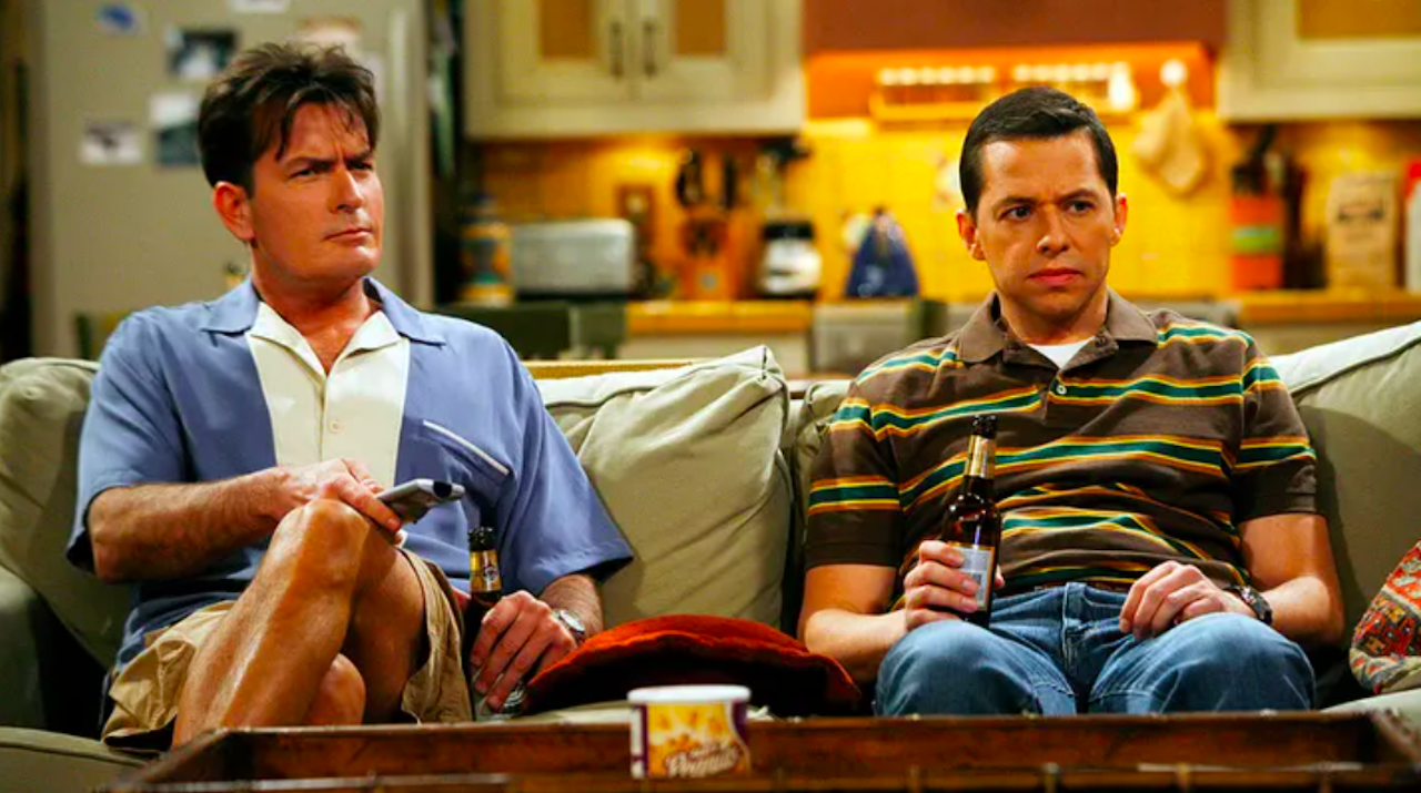 Tài tử Charlie Sheen ra sao sau quá khứ ăn chơi sa đọa, nhiễm HIV? - Ảnh 4.