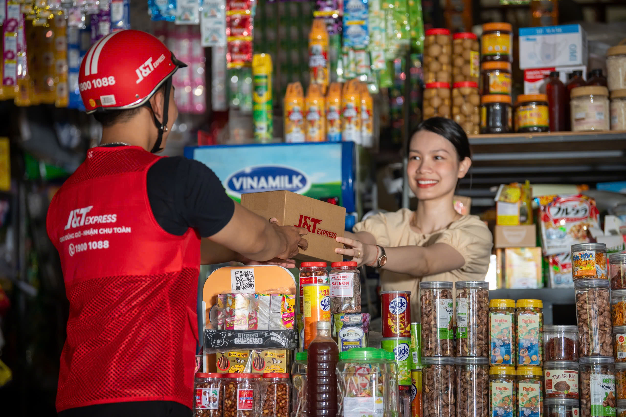 La IA ayuda a optimizar el transporte, reduciendo la carga sobre la industria logística de Vietnam a finales de año - Foto 1. AI giúp tối ưu hóa vận chuyển , giảm gánh nặng cho ngành logistics Việt Nam cuối năm - Ảnh 1.