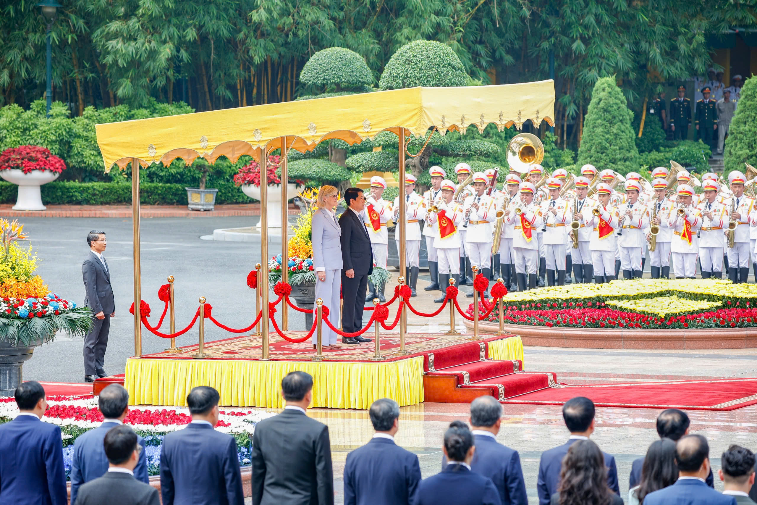 Chủ tịch nước Lương Cường chủ trì lễ đón Toàn quyền Úc Sam Mostyn- Ảnh 2.