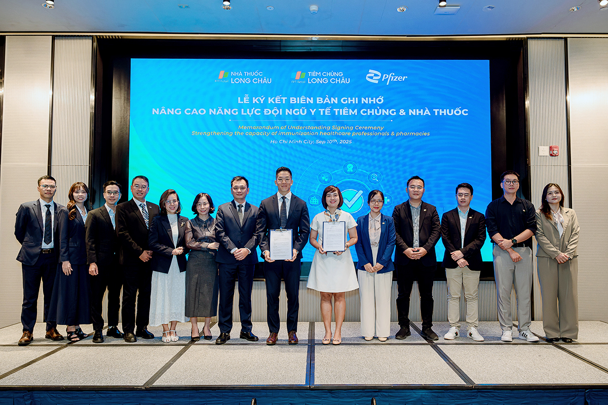 Hợp lực cùng Pfizer, Long Châu xây dựng đội ngũ y tế vững chuyên môn- Ảnh 1.