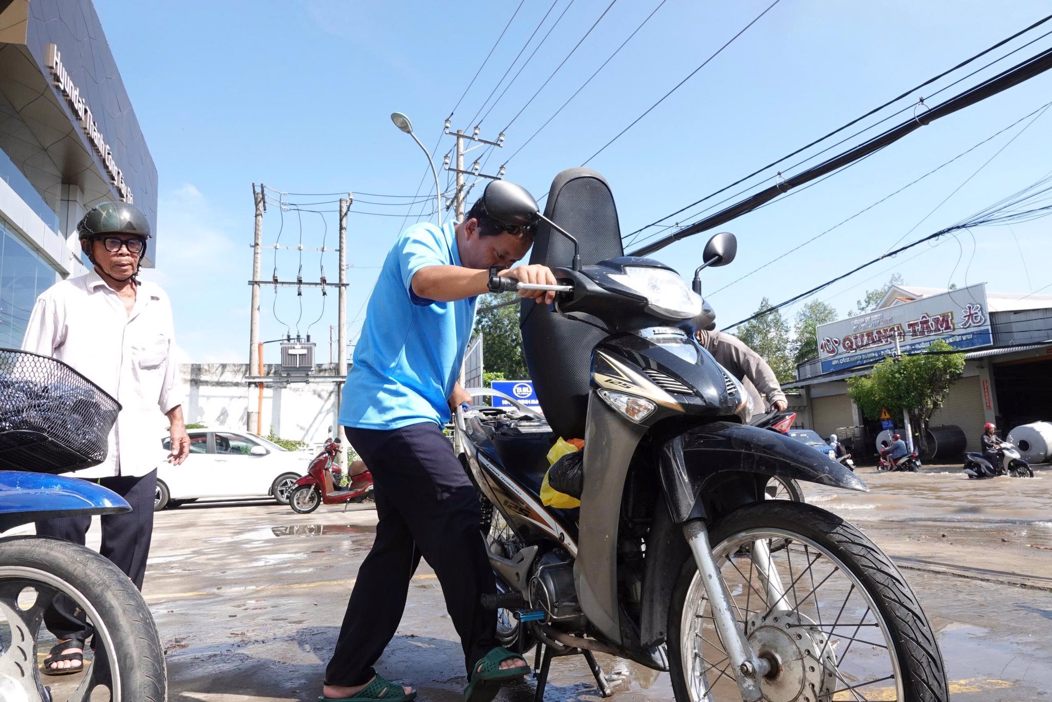 Người dân Cần Thơ chung tay đ…