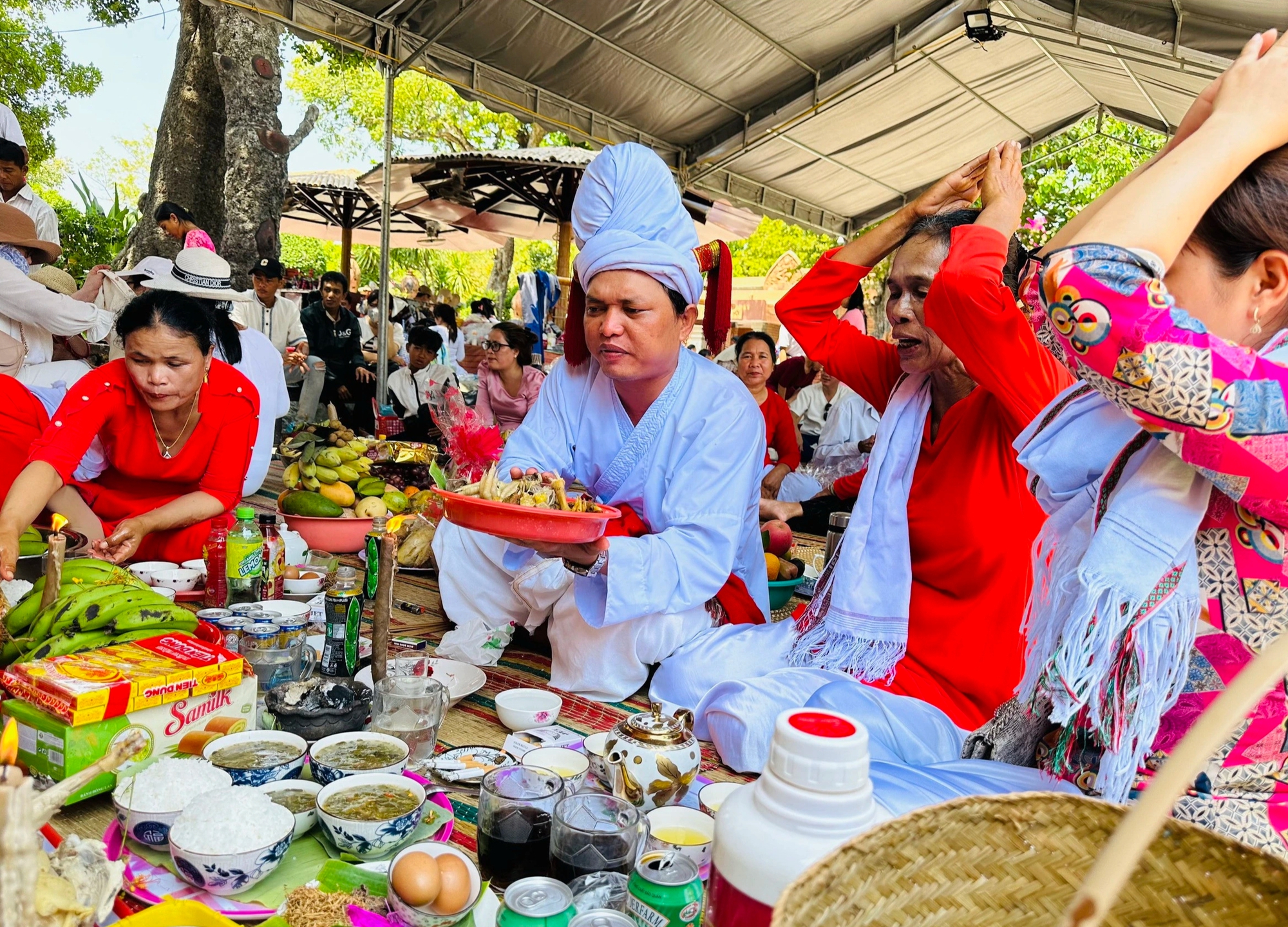 Tiếng kèn Saranai nơi tháp nắng - Ảnh 5.