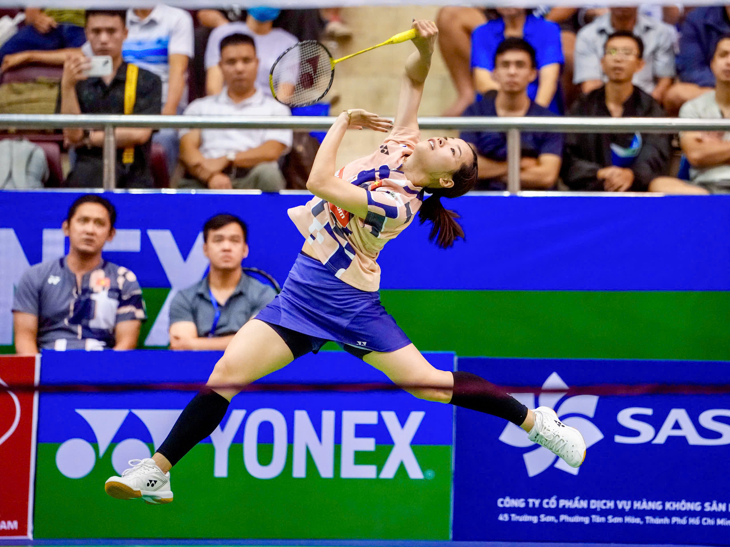Programul competiției, transmisiunea în direct a turneului de badminton Vietnam Open de astăzi: În așteptarea strălucirii lui Thuy Linh - Foto 1. Lịch thi đấu, trực tiếp giải cầu lông Việt Nam mở rộng hôm nay: Chờ Thùy Linh tỏa sáng- Ảnh 1.
