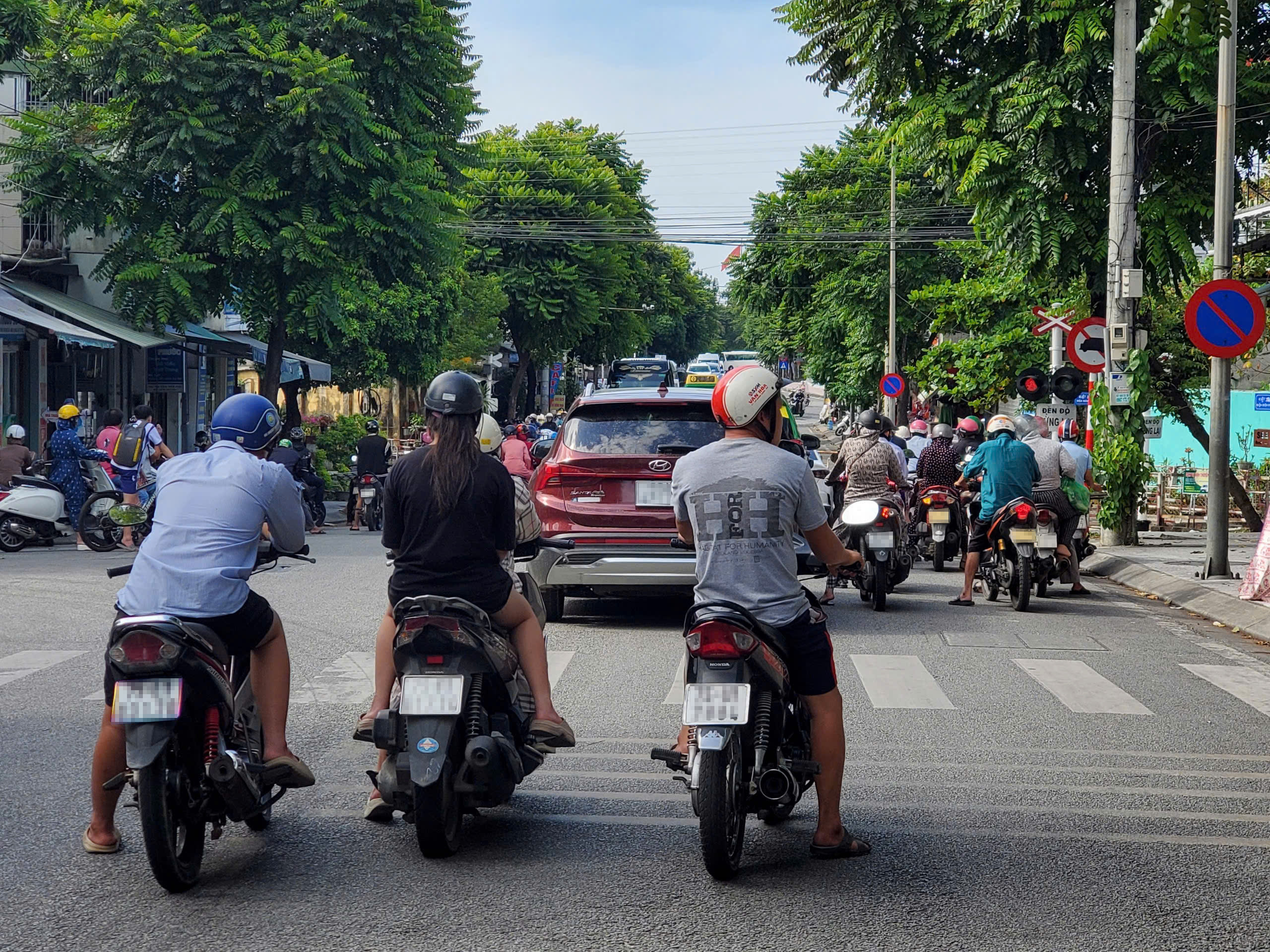 Nội đô Huế bao giờ hết chắn tàu?- Ảnh 2.