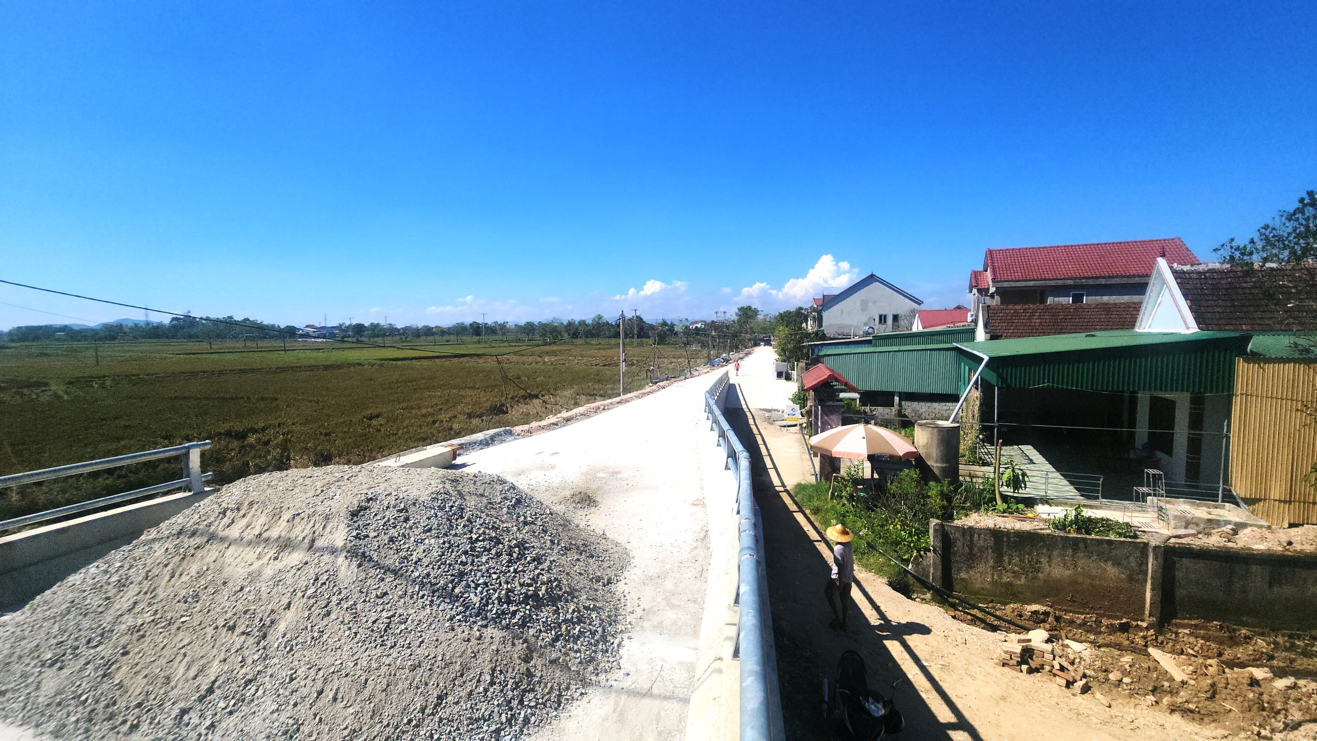 Dân hoang mang vì cầu Bải Thẹn thiết kế lạ tại Hà Tĩnh tiềm ẩn nguy cơ mất an toàn - Ảnh 4. Dân hoang mang vì cầu Bải Thẹn thiết kế lạ tại Hà Tĩnh tiềm ẩn nguy cơ mất an toàn - Ảnh 4.