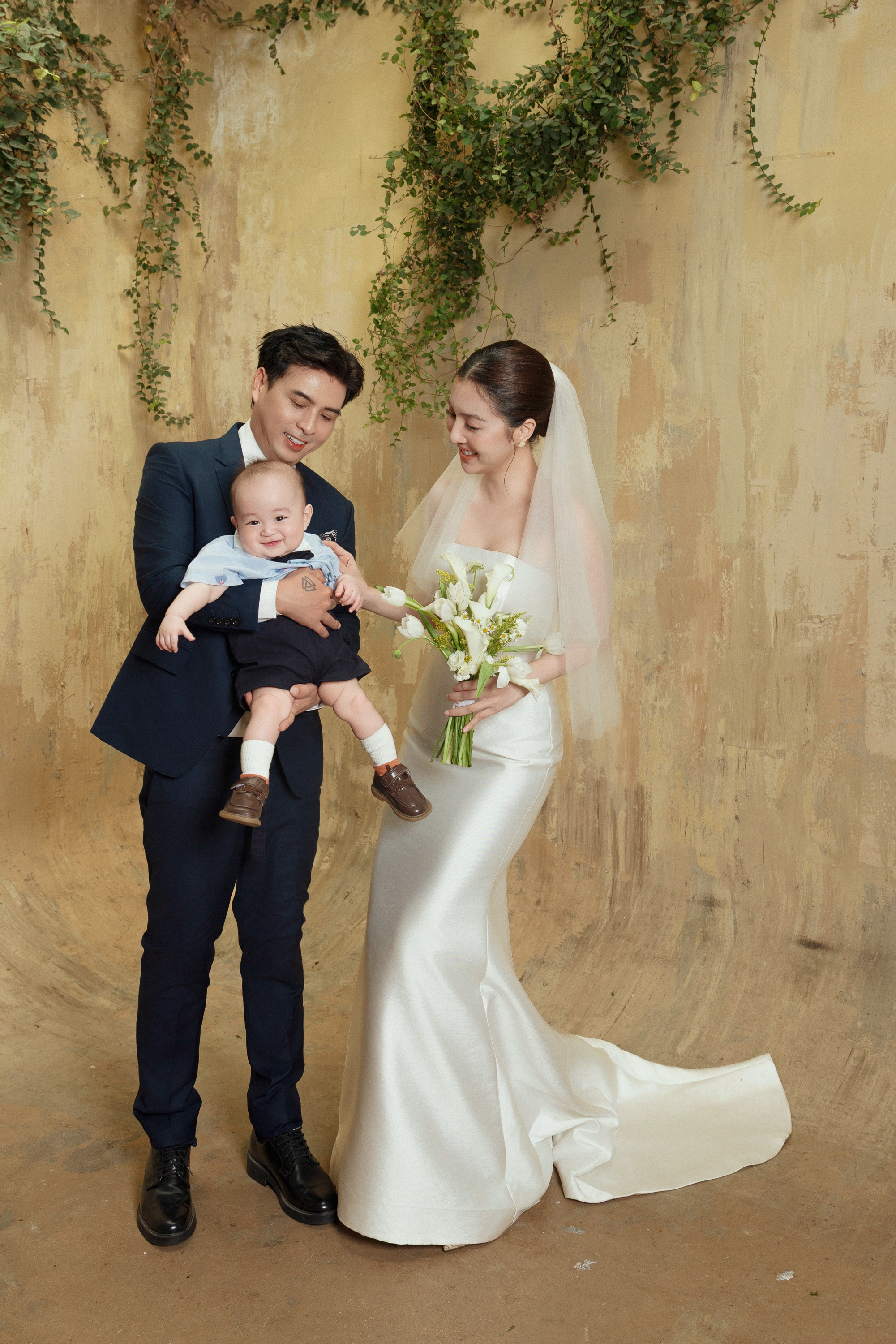 Hồ Quang Hiếu và Tuệ Như: Bộ ảnh cưới lãng mạn trước thềm hôn lễ - Ảnh 7.