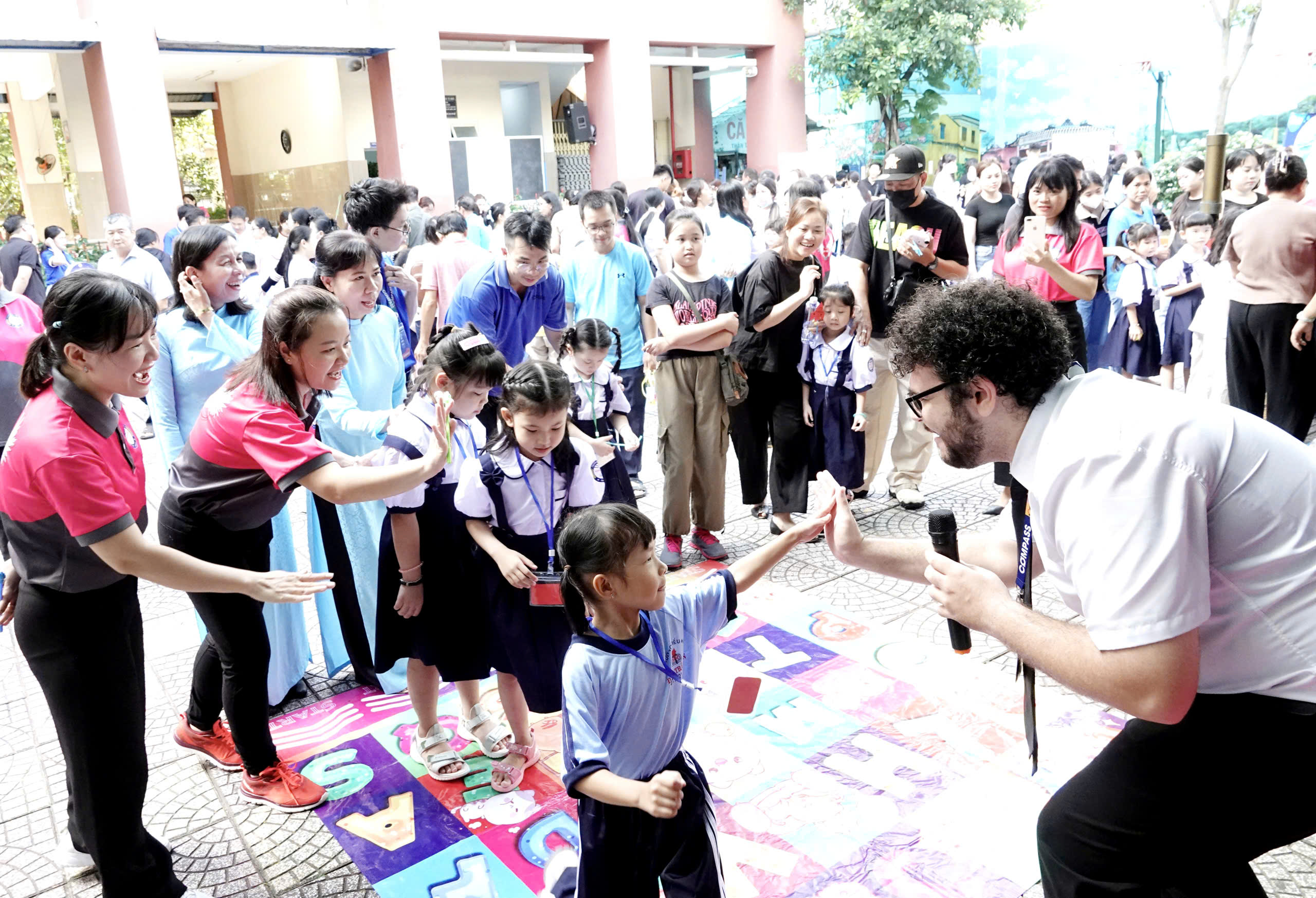 Không tan học trước 16 giờ: Làm thế nào để học sinh có 'buổi chiều tử tế'? - Ảnh 2.