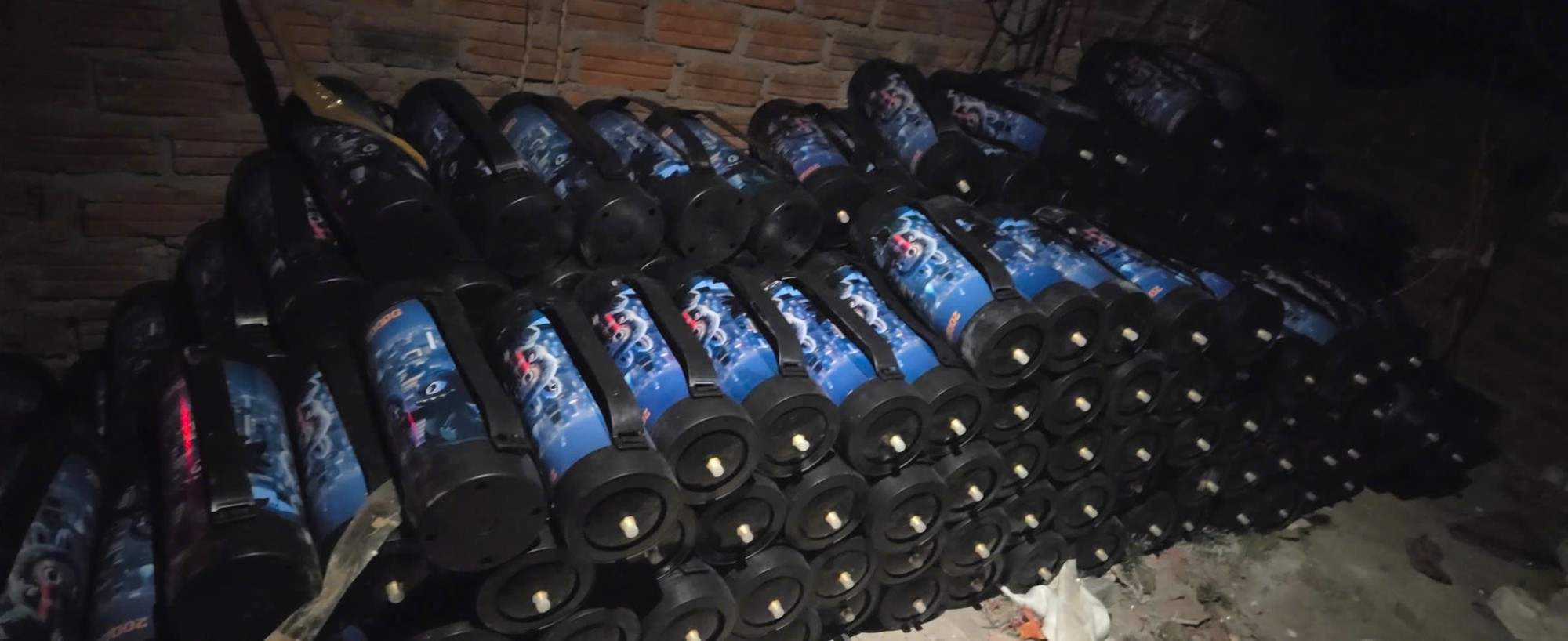 Đà Nẵng: Triệt phá đường dây buôn bán khí cười hơn 50 tỉ đồng- Ảnh 2.
