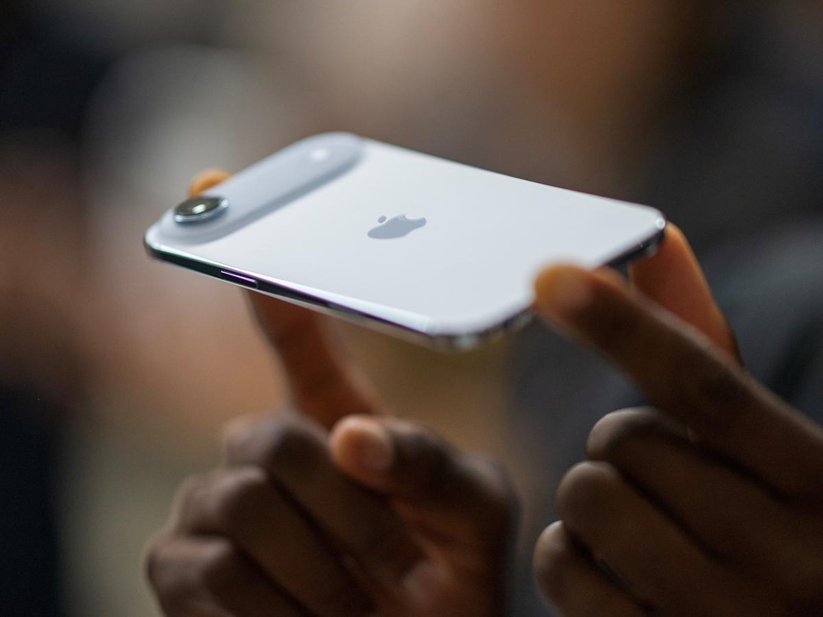 Apple sẽ tiếp tục tung ra iPhone Air 2 và Air 3 - Ảnh 1.