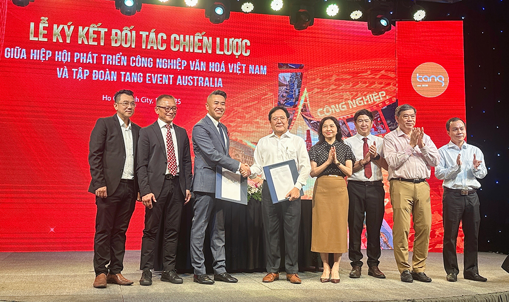 دنیا تک پہنچنے کے لیے ویتنامی ثقافتی صنعت کو ترقی دینا - تصویر 2۔ Phát triển công nghiệp văn hóa Việt để vươn tầm thế giới- Ảnh 2.