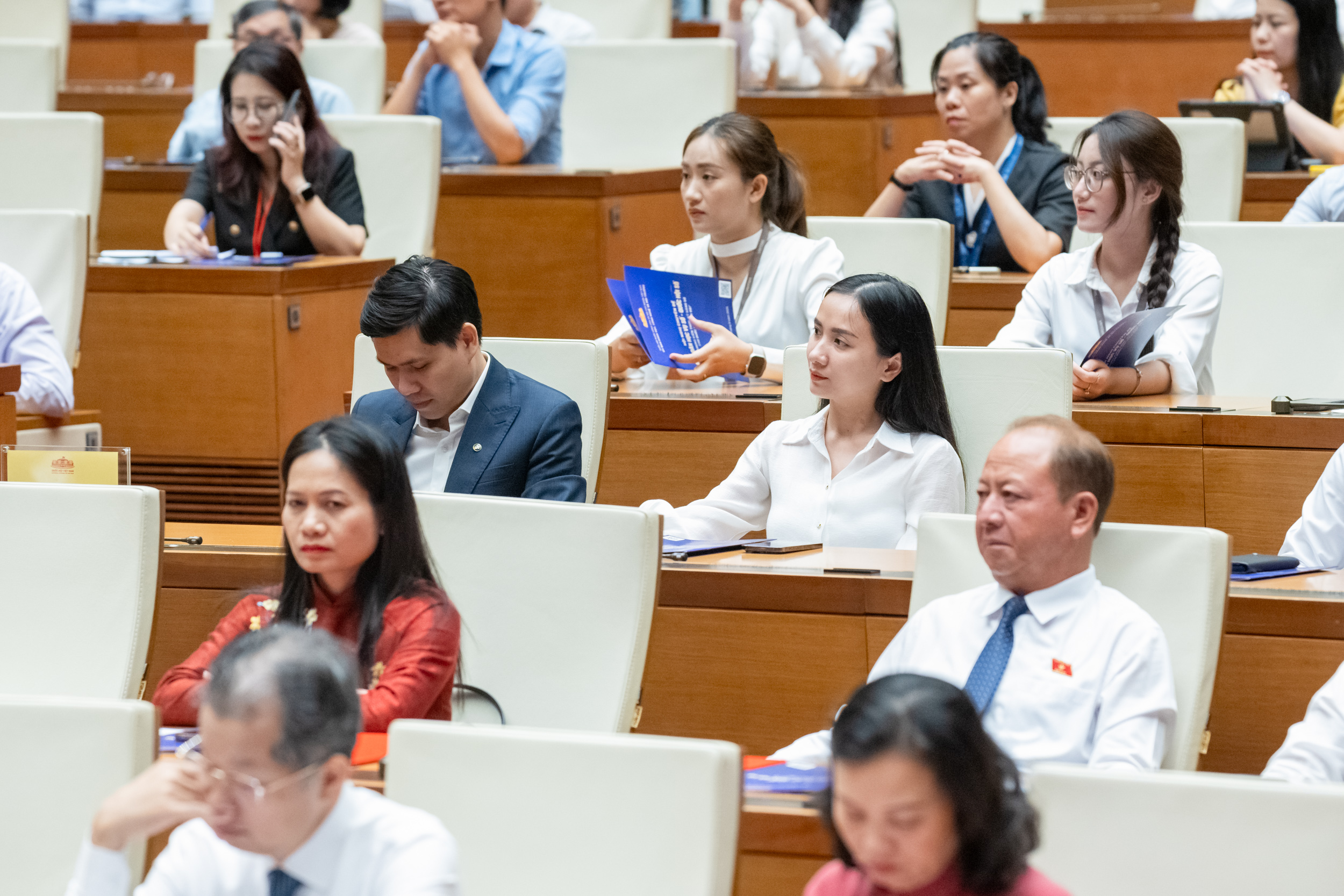 Chủ tịch Quốc hội: Trợ lý ảo AI giúp Quốc hội thông qua số lượng lớn luật- Ảnh 3. Chủ tịch Quốc hội: Trợ lý ảo AI giúp Quốc hội thông qua số lượng lớn luật- Ảnh 3.