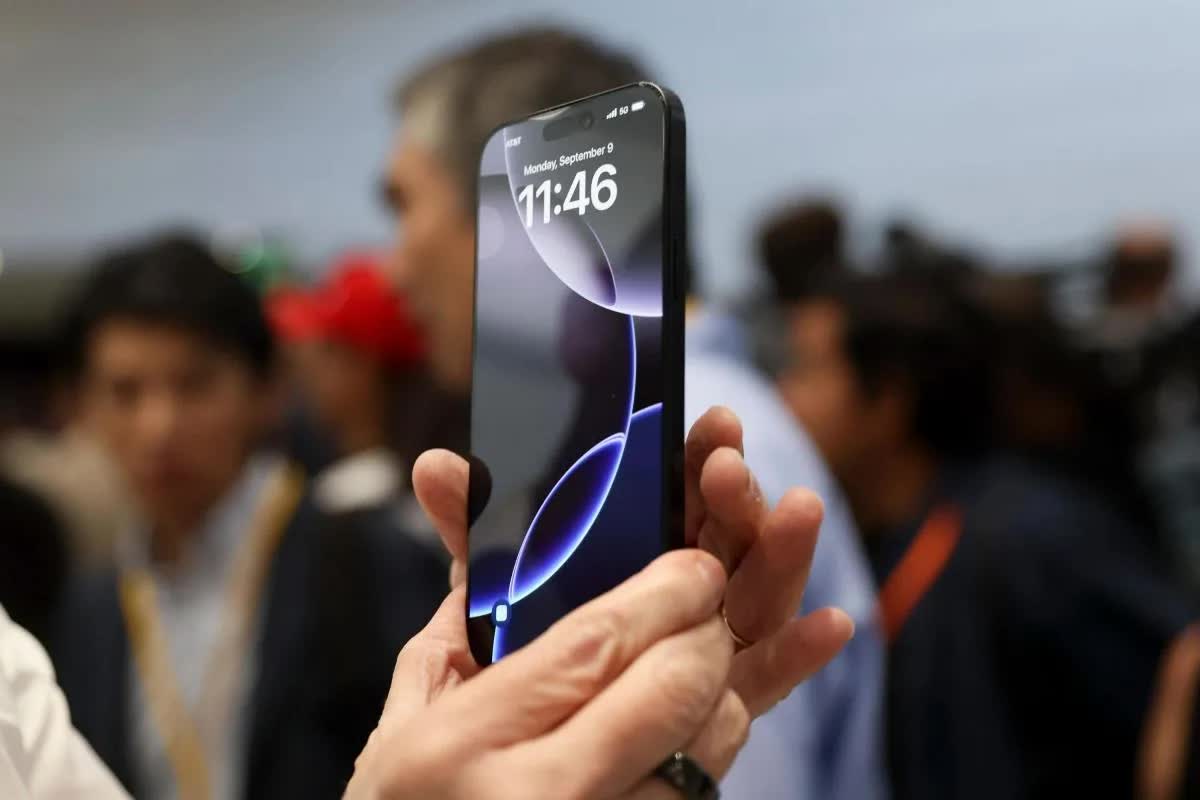 Những việc cần chuẩn bị trước khi cập nhật iOS 26 - Ảnh 1.