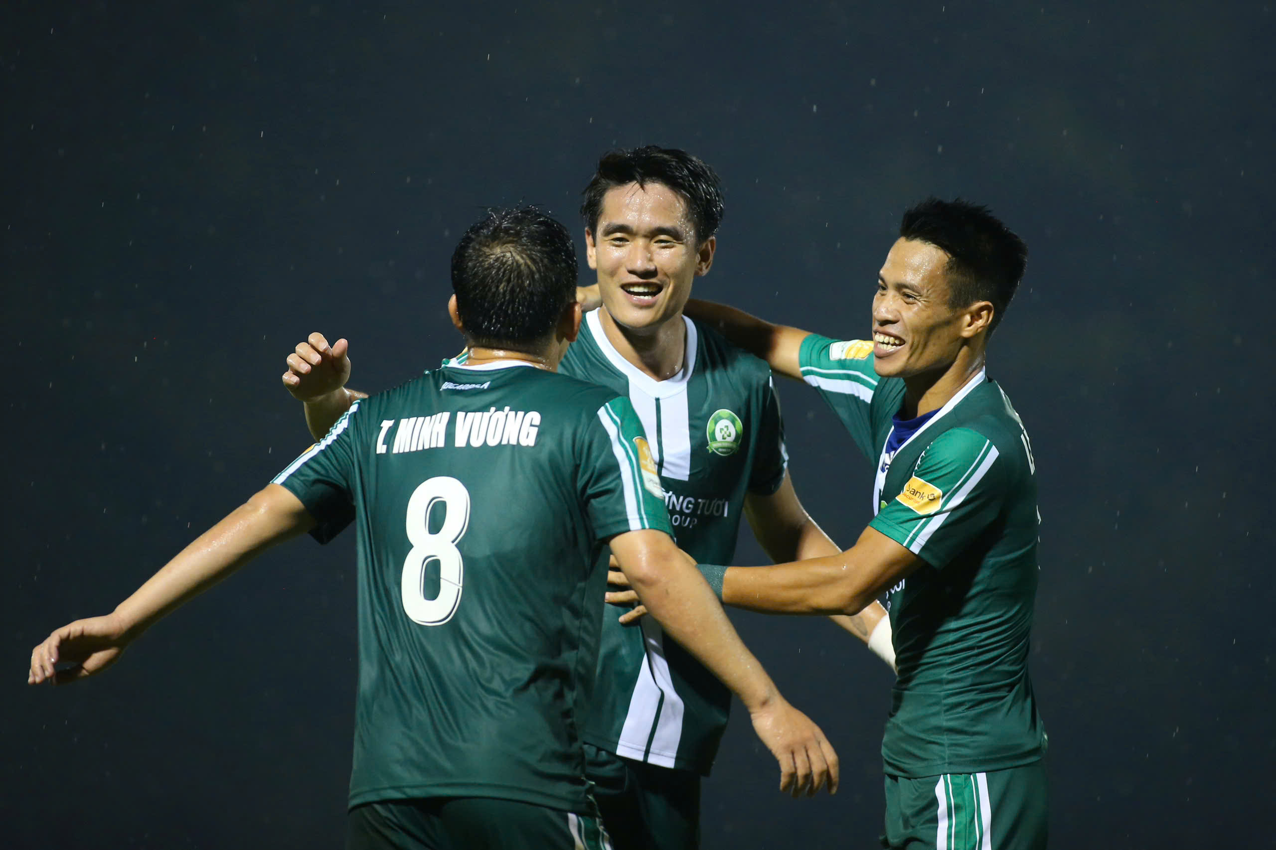 Hết cảnh 'dành cả thanh xuân để trụ hạng', Minh Vương tự tin lên V-League cùng Công Phượng- Ảnh 3. Hết cảnh 'dành cả thanh xuân để trụ hạng', Minh Vương tự tin lên V-League cùng Công Phượng- Ảnh 3.