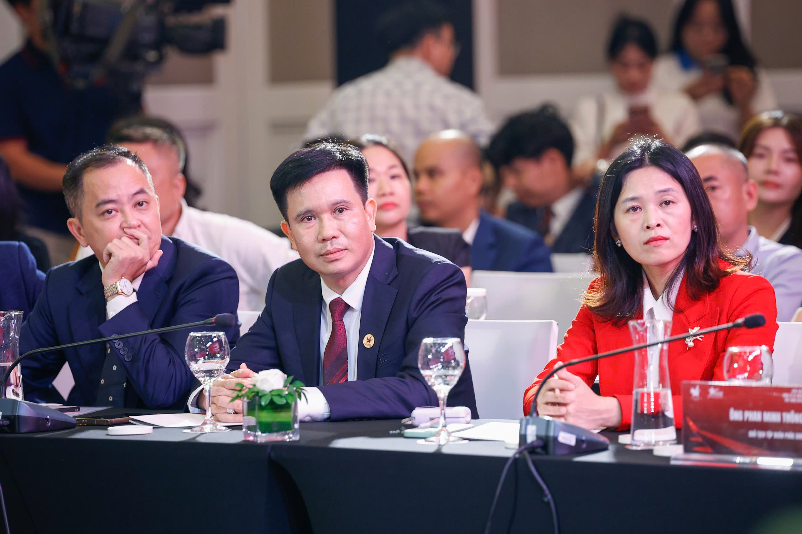 Nút thắt cần tháo gỡ để phát triển kinh tế tư nhân - Ảnh 2.