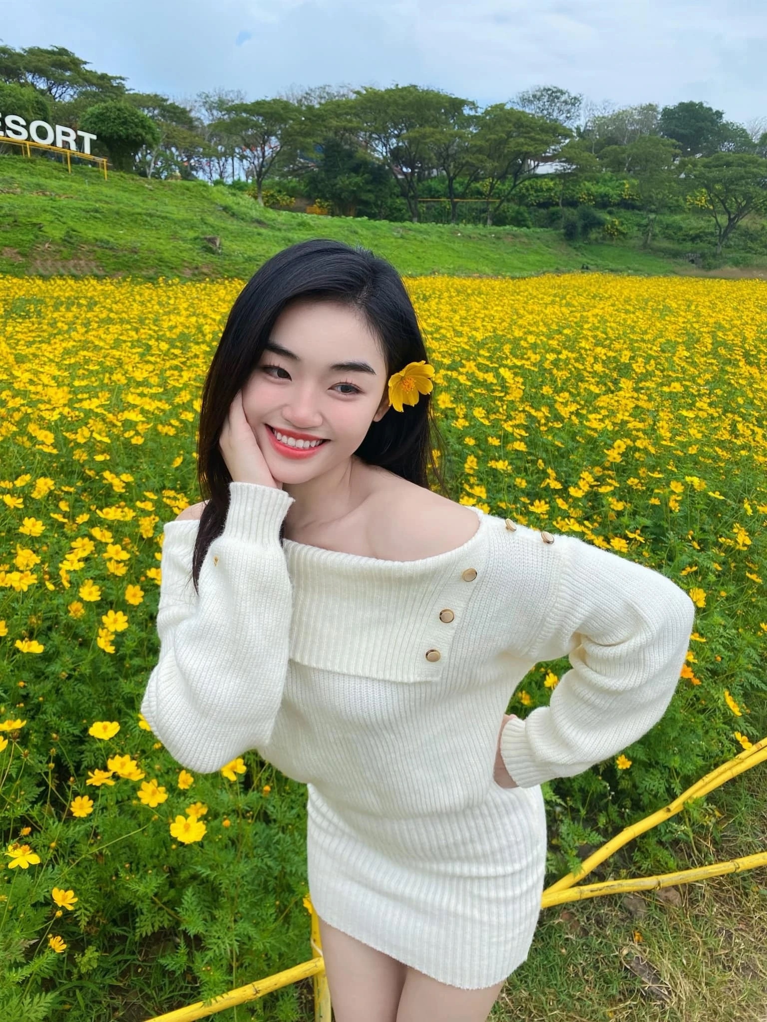 Nhan sắc đời thường của cô gái đăng quang Miss Grand Vietnam 2025 - Ảnh 10.