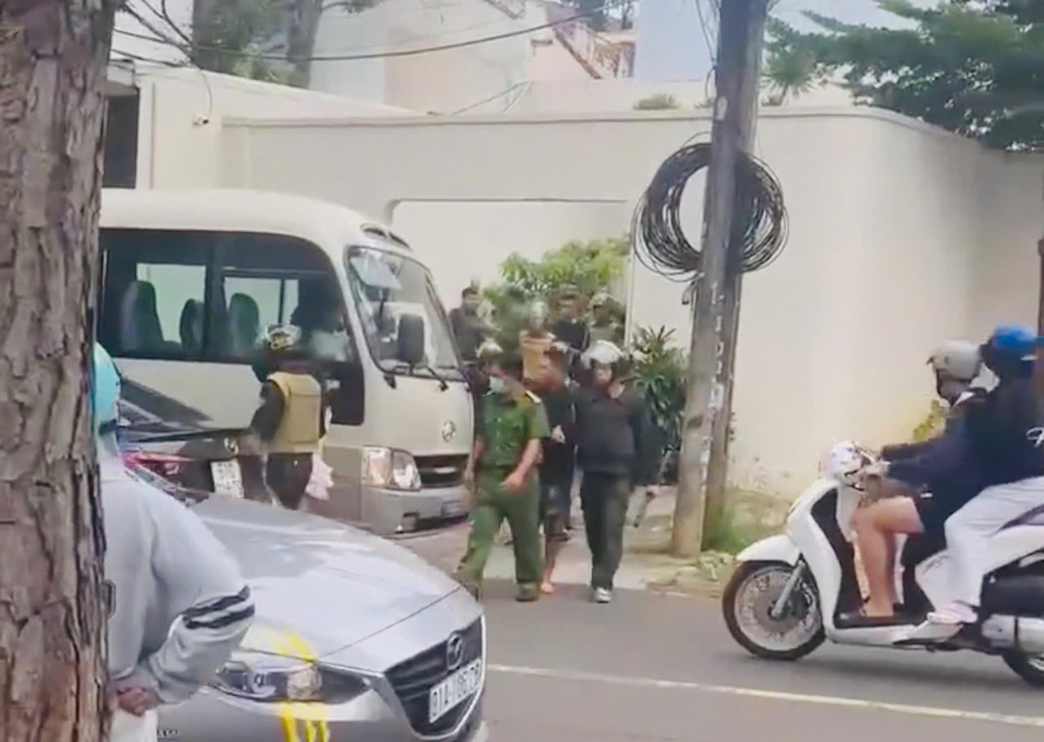 Gia Lai: Đột kích loạt tụ điểm ‘bay lắc’, đưa 148 người về trụ sở công an- Ảnh 2.