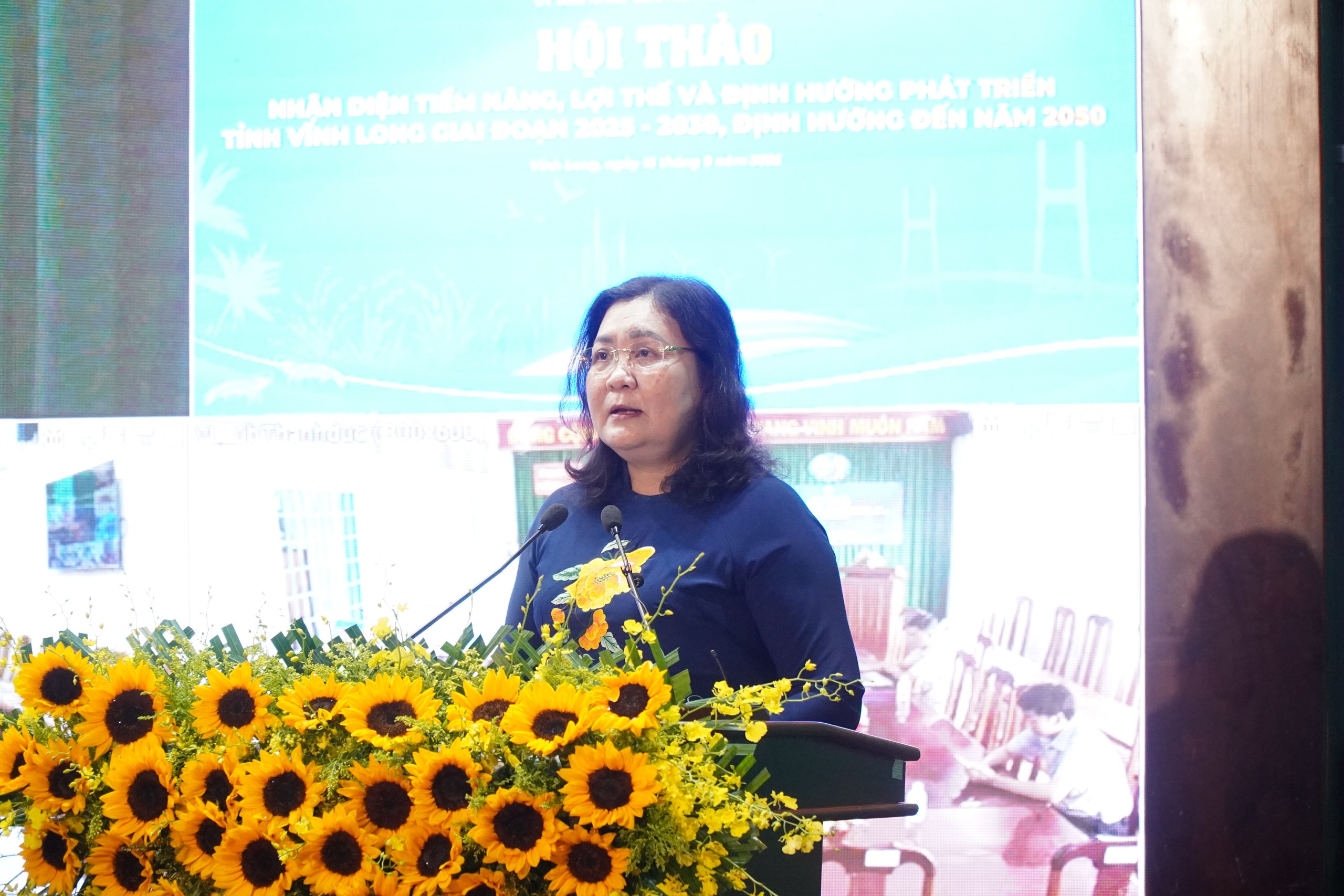 Nhận diện vị thế và tầm vóc mới của tỉnh Vĩnh Long- Ảnh 1. Nhận diện vị thế và tầm vóc mới của tỉnh Vĩnh Long- Ảnh 1.