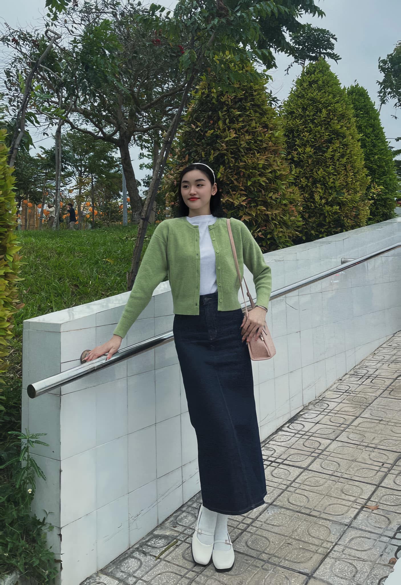 Nhan sắc đời thường của cô gái đăng quang Miss Grand Vietnam 2025 - Ảnh 4.